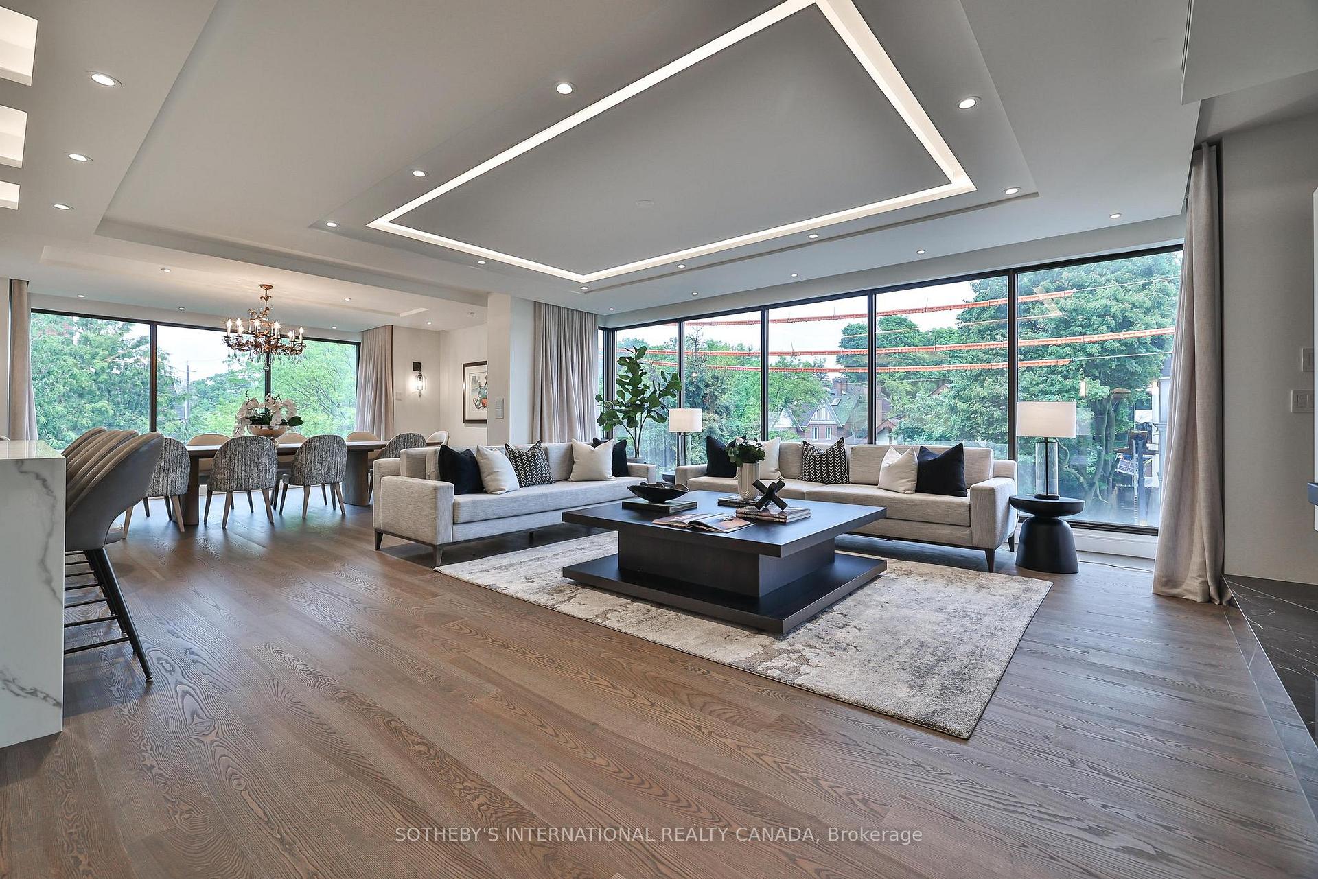 342 Spadina Road 405