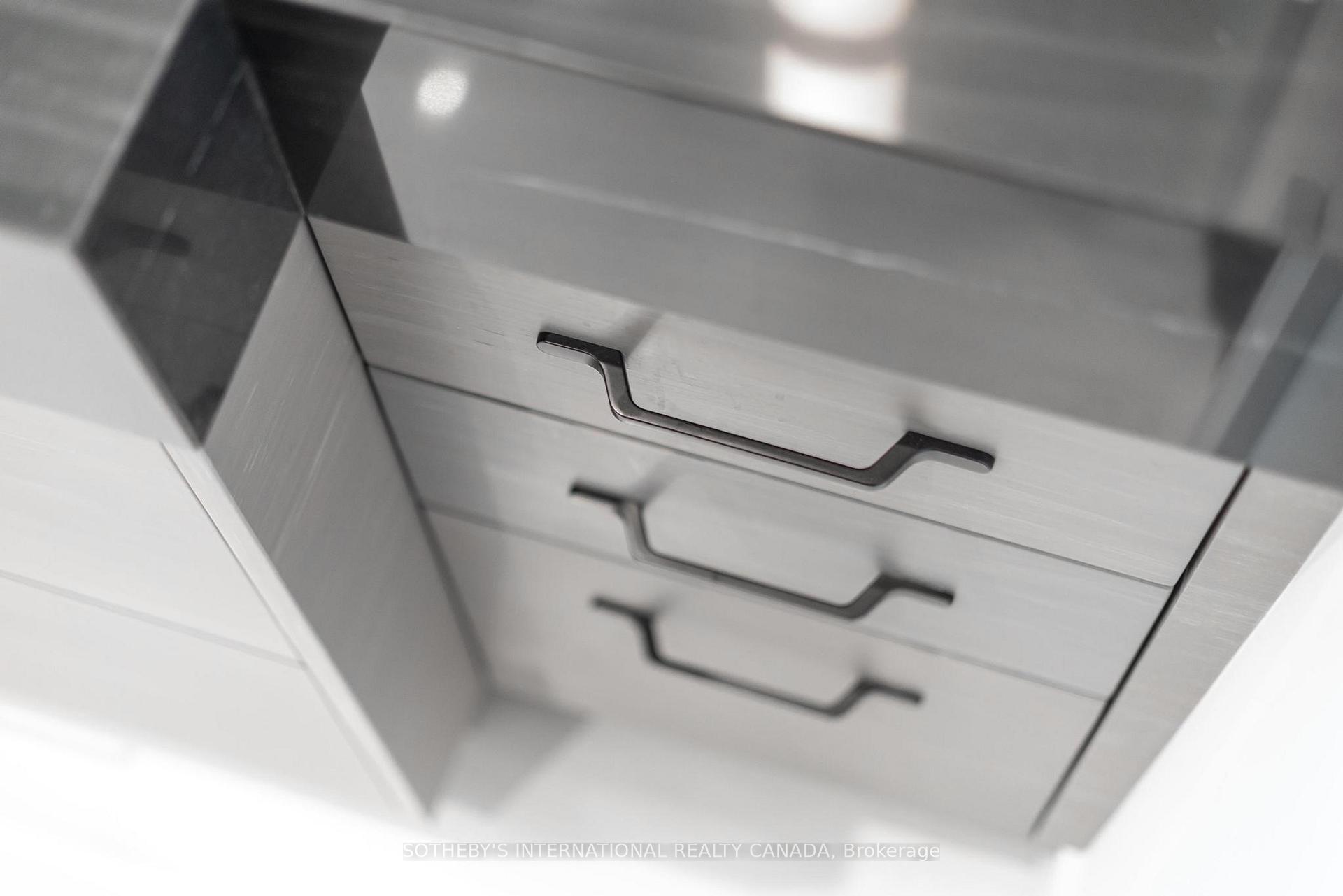 342 Spadina Road 405