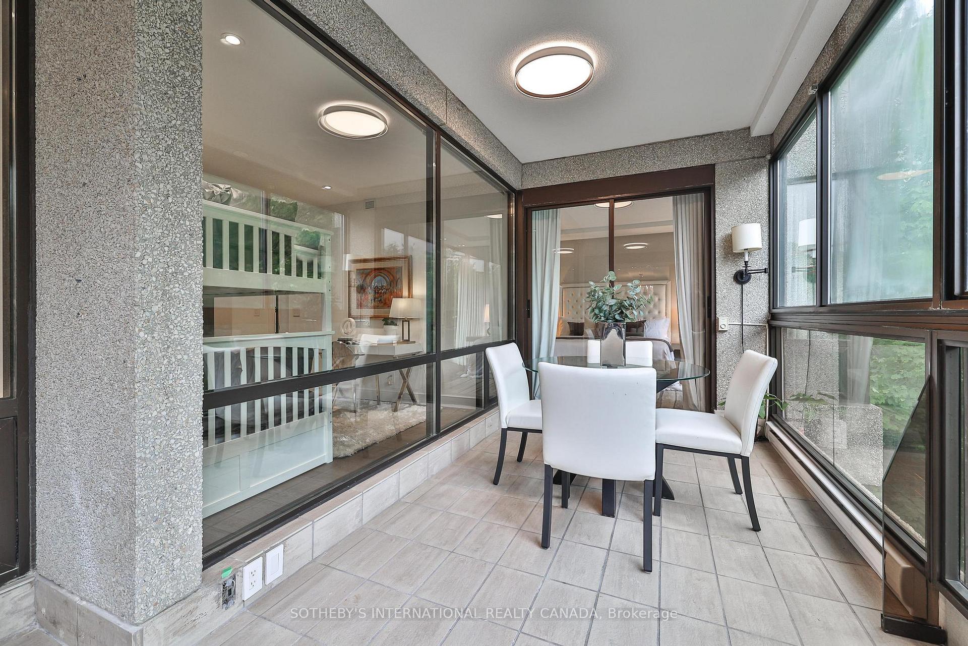 342 Spadina Road 405