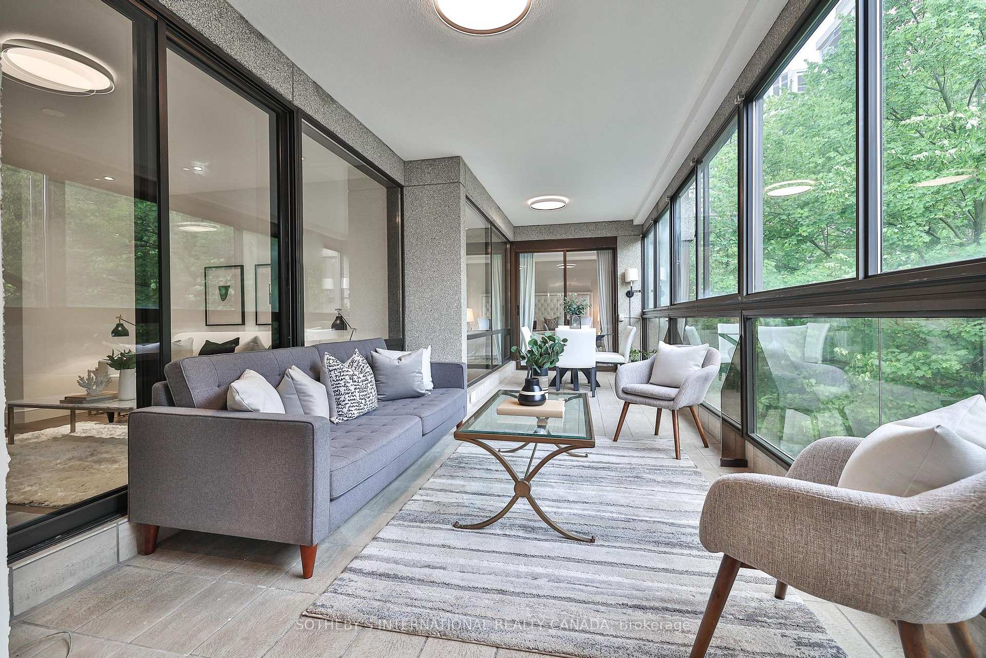 342 Spadina Road 405