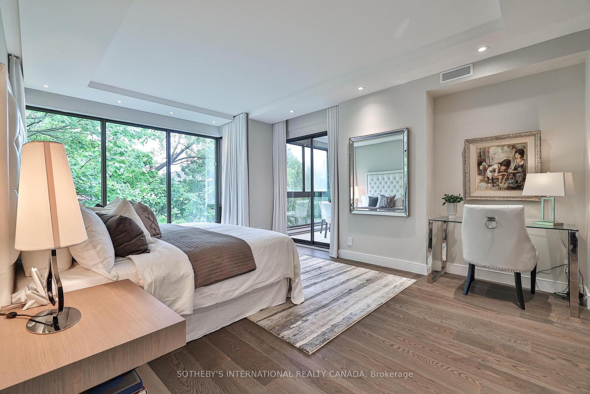 342 Spadina Road 405