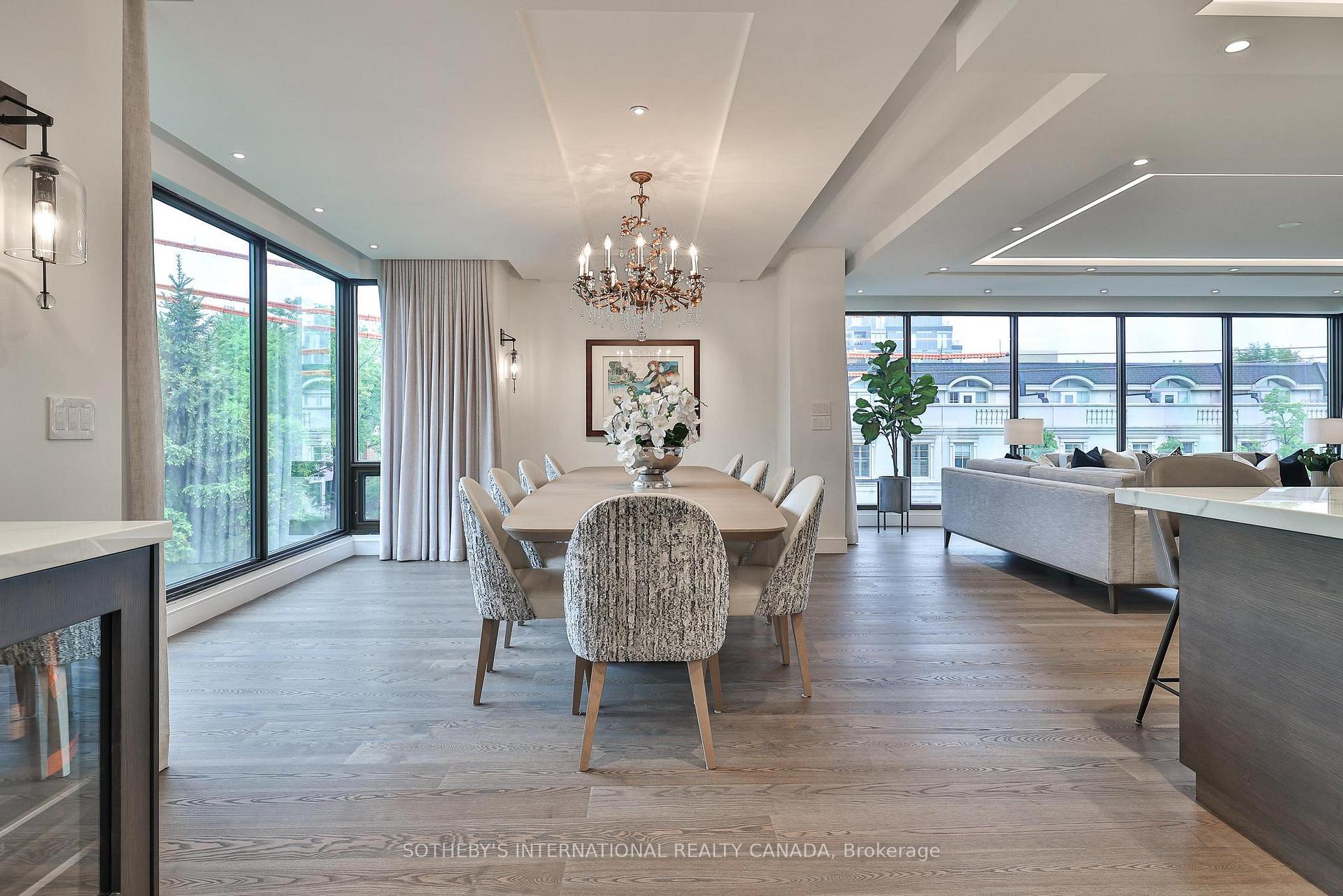 342 Spadina Road 405