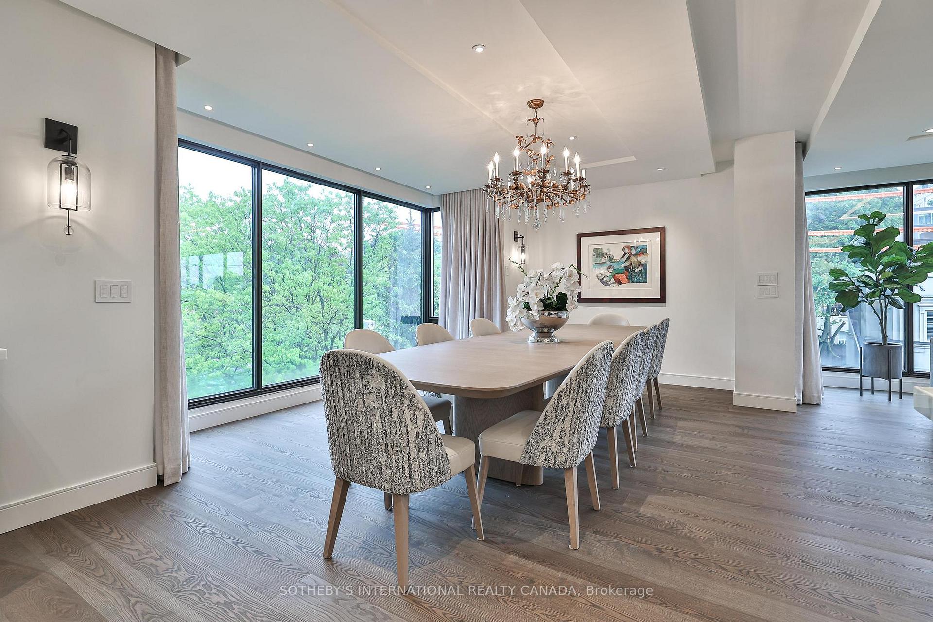 342 Spadina Road 405