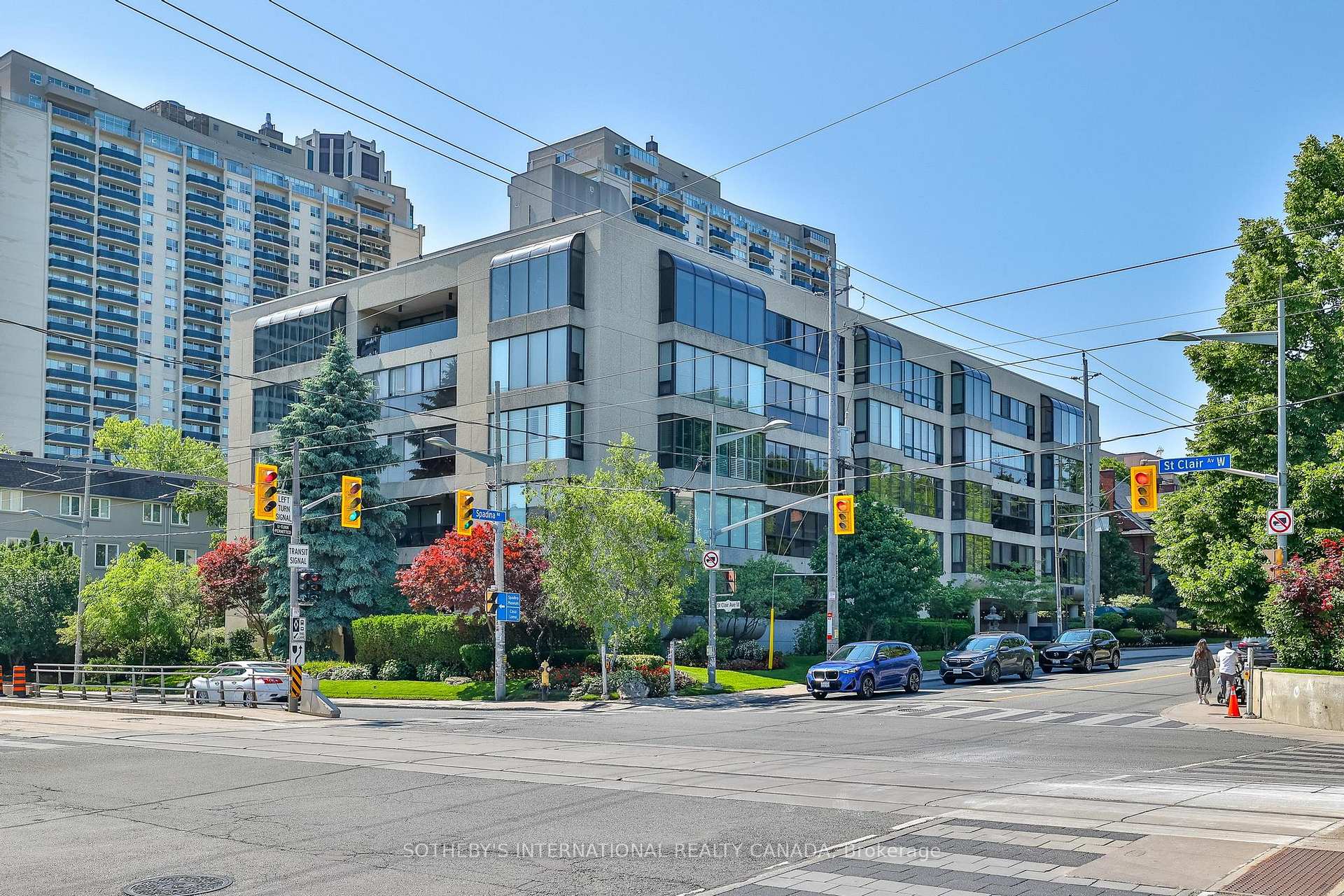 342 Spadina Road 405