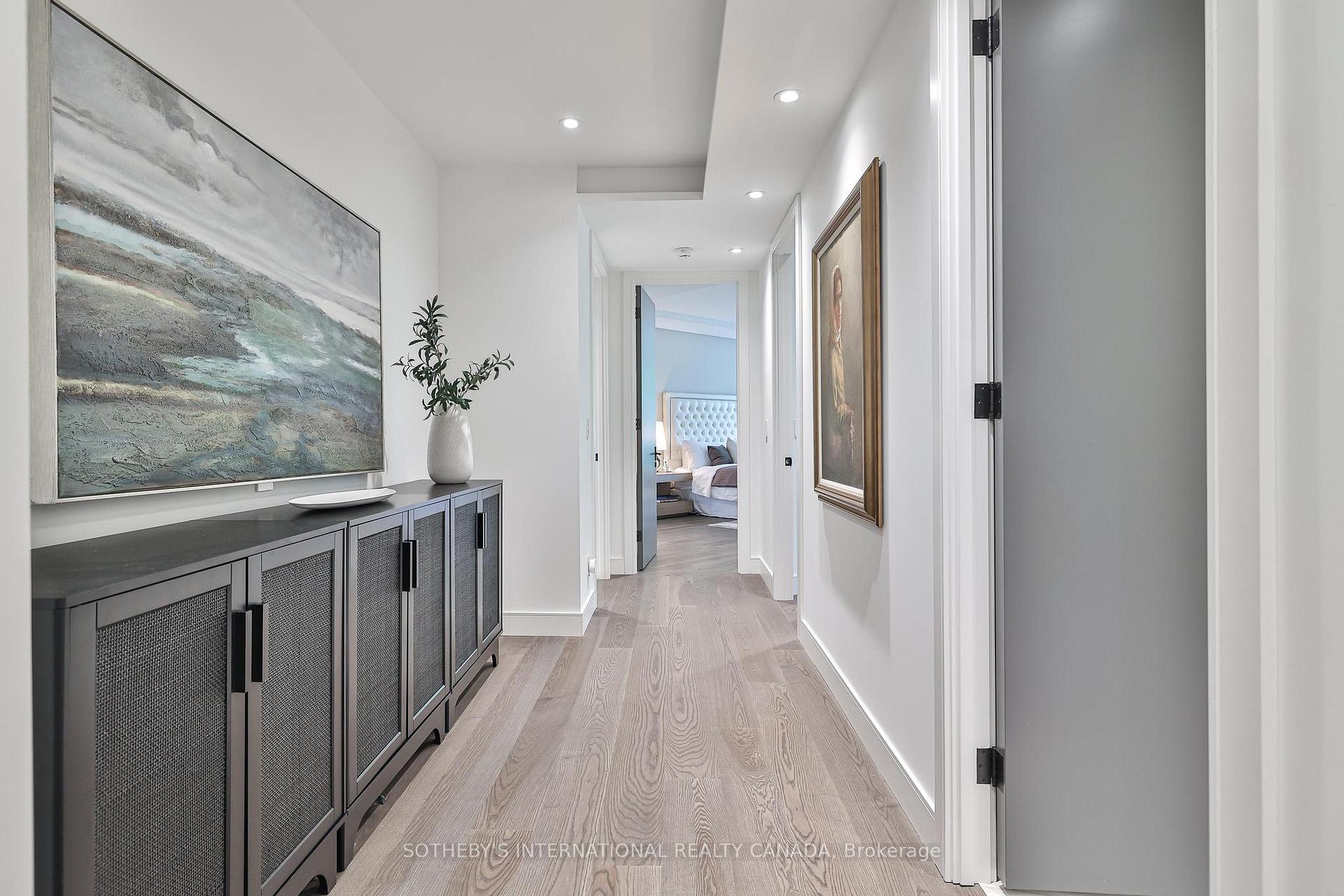 342 Spadina Road 405