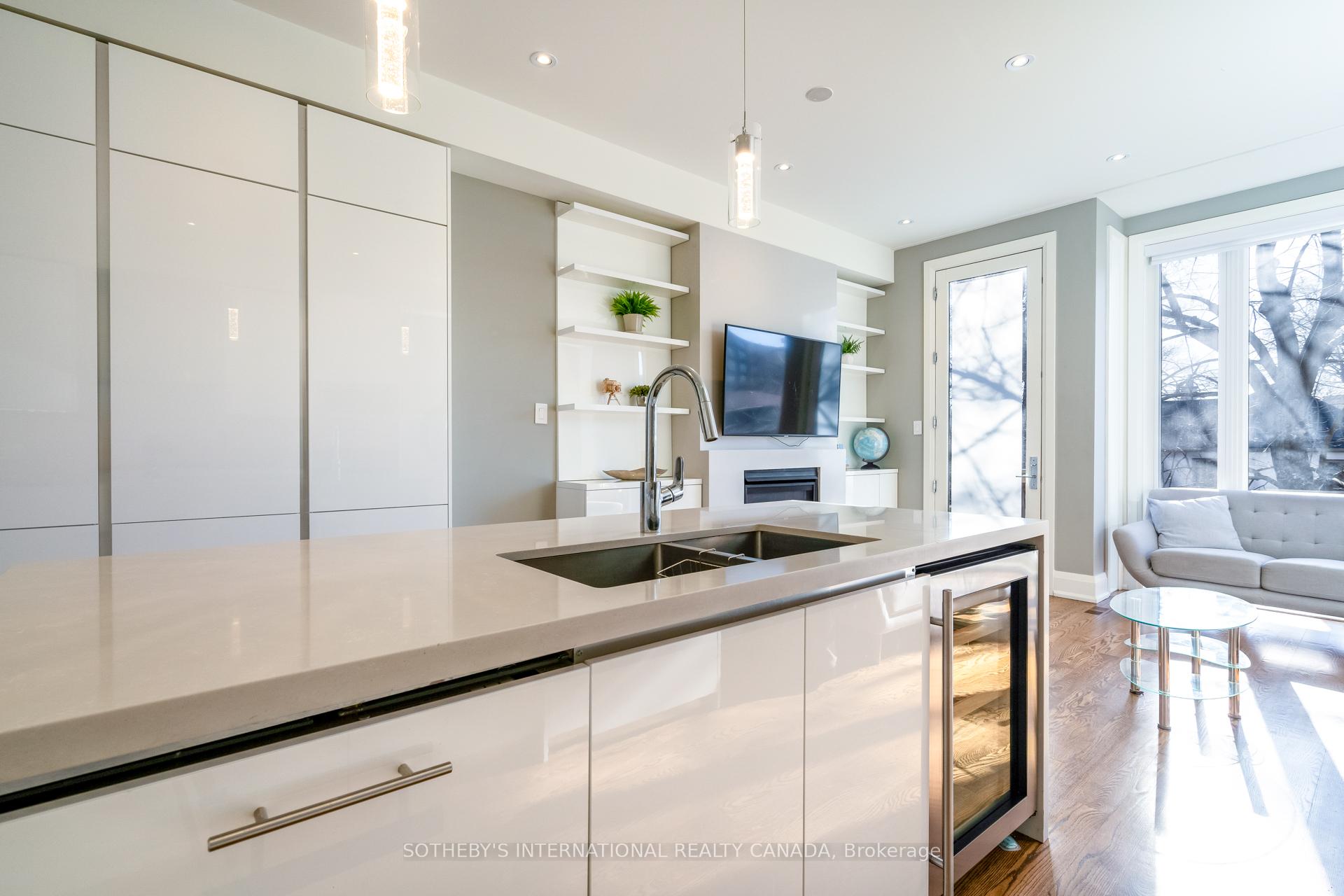 209B Glengarry Avenue