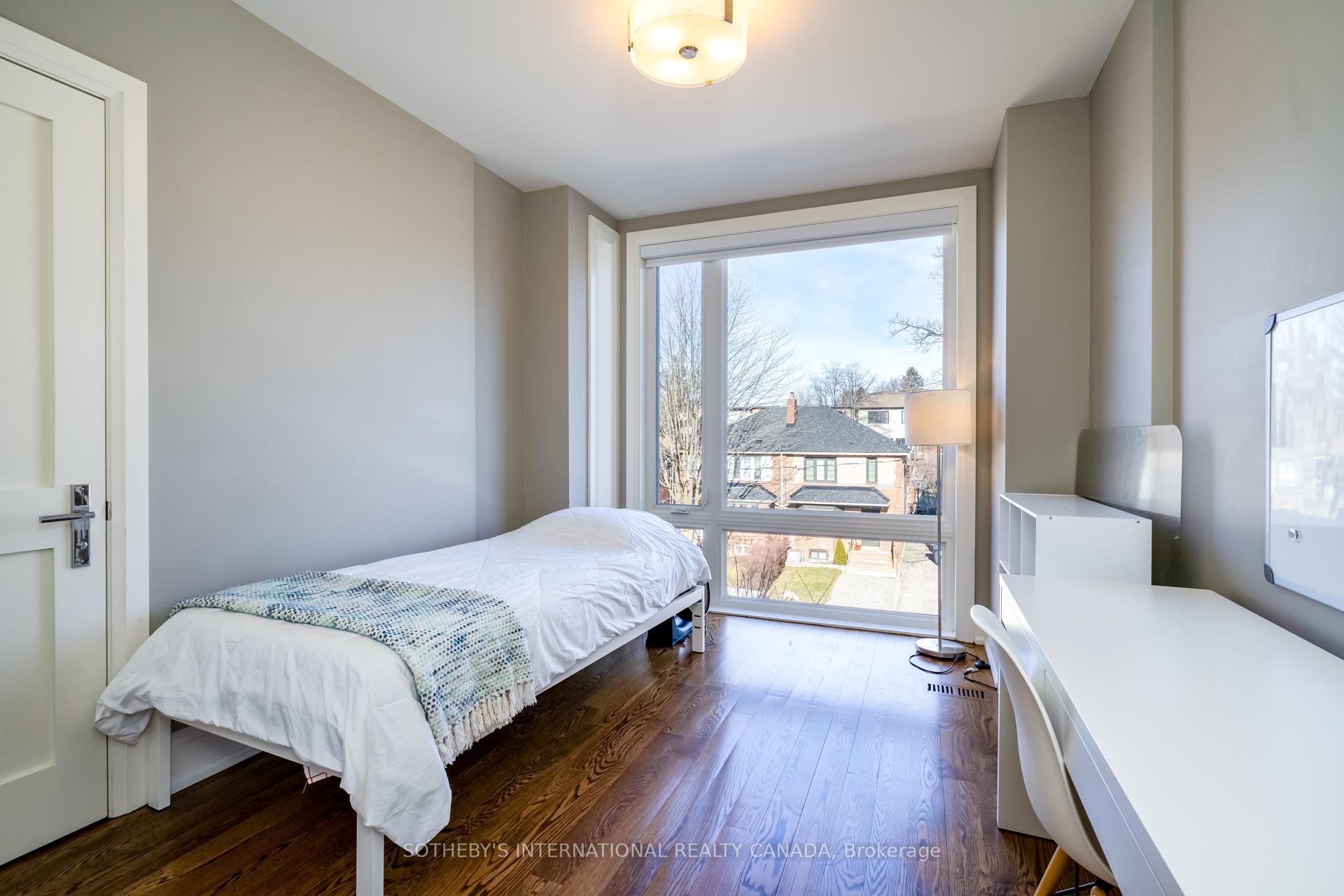 209B Glengarry Avenue