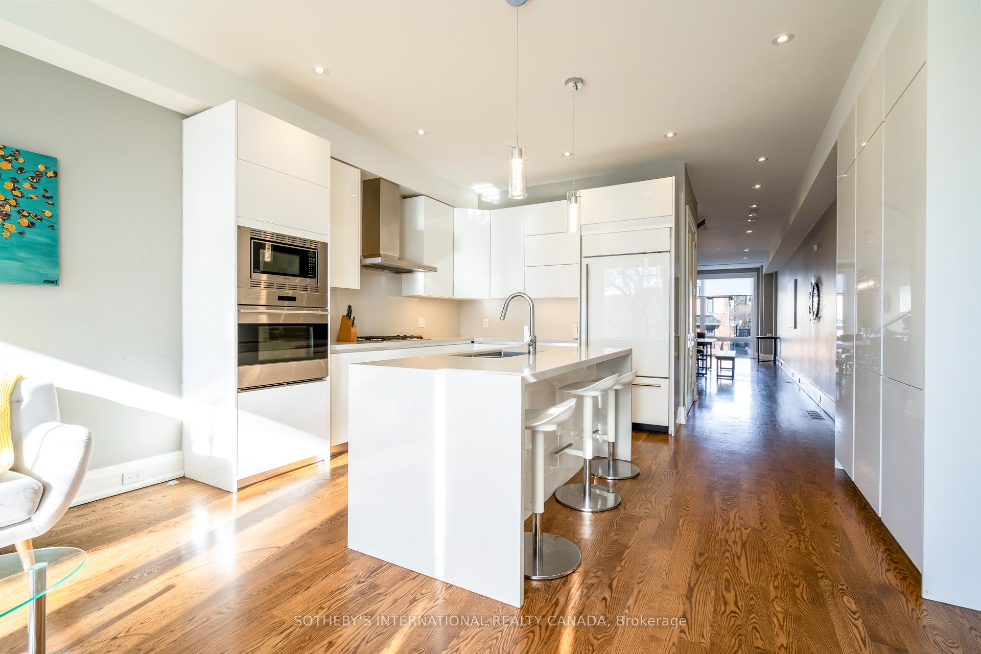 209B Glengarry Avenue