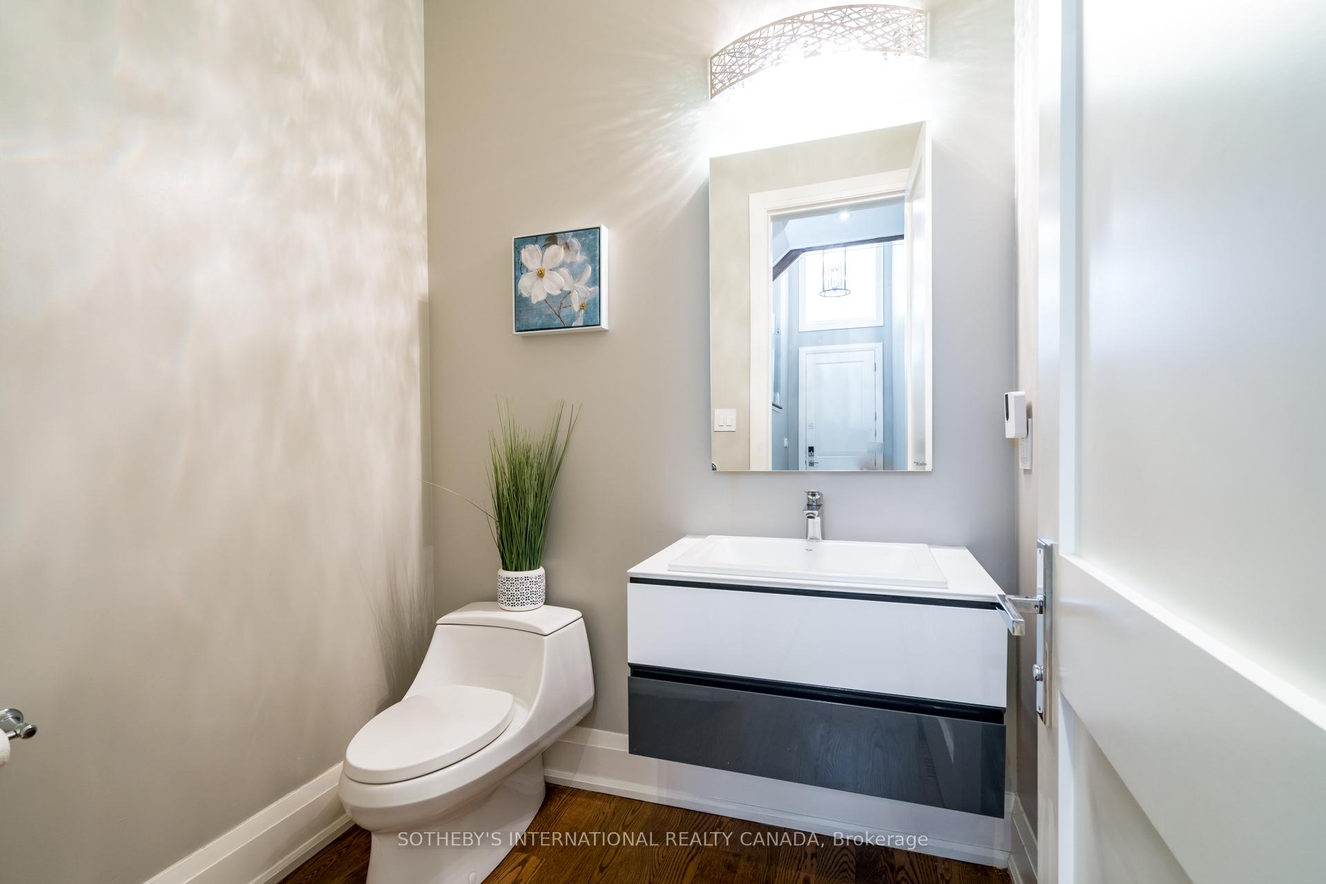 209B Glengarry Avenue