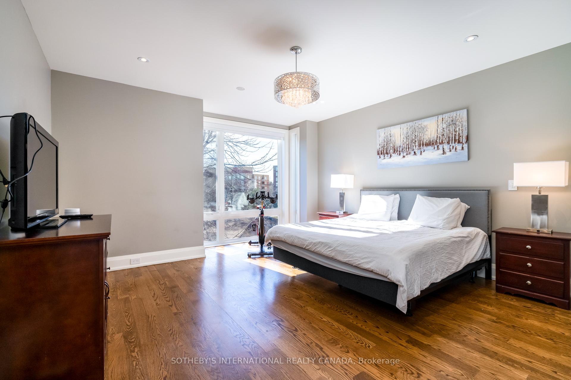 209B Glengarry Avenue