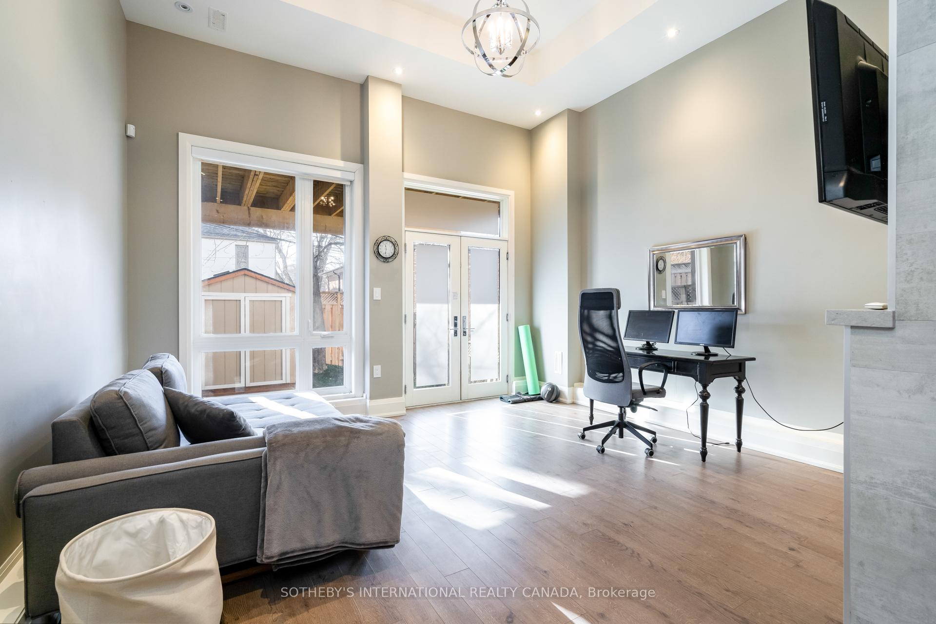 209B Glengarry Avenue