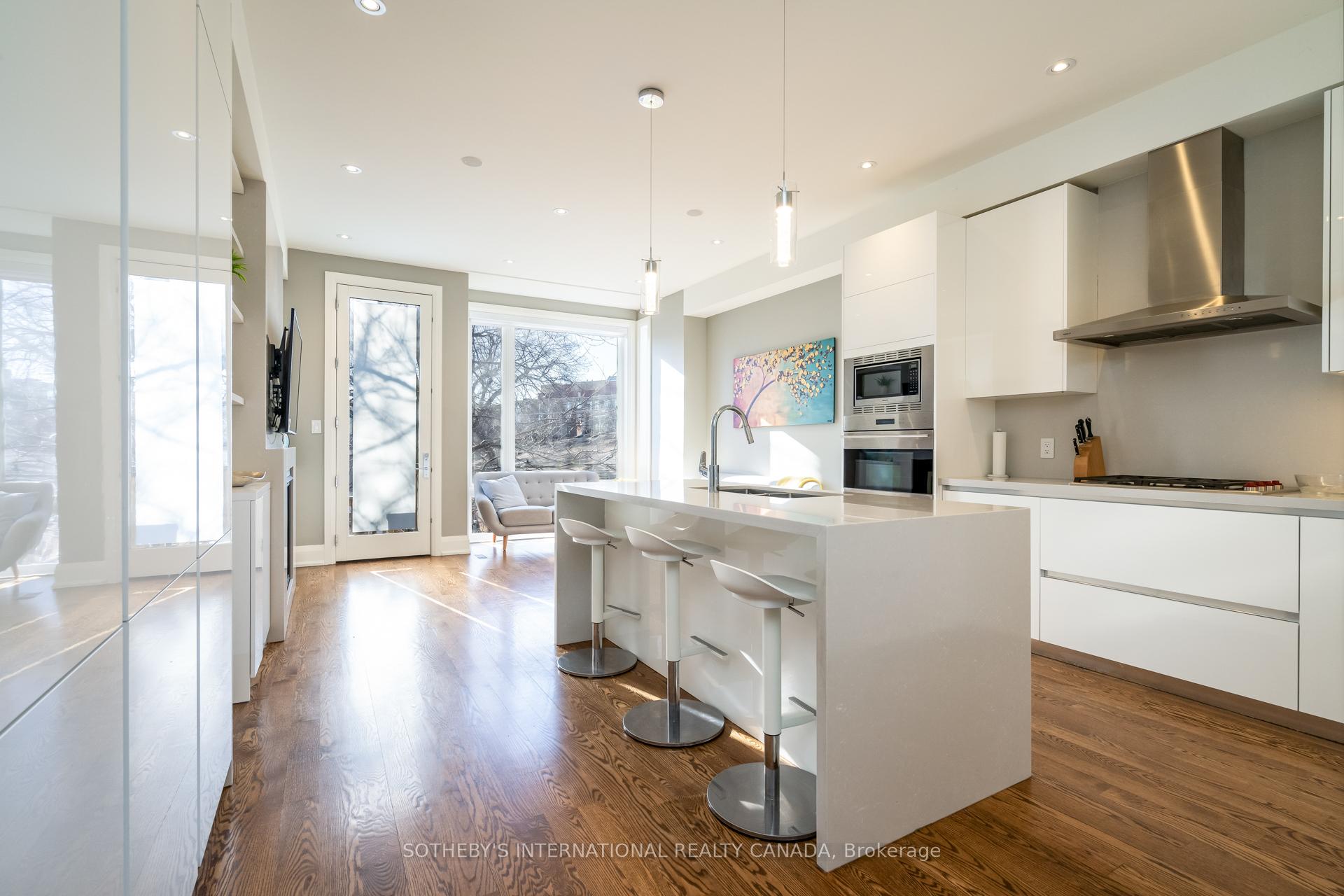 209B Glengarry Avenue