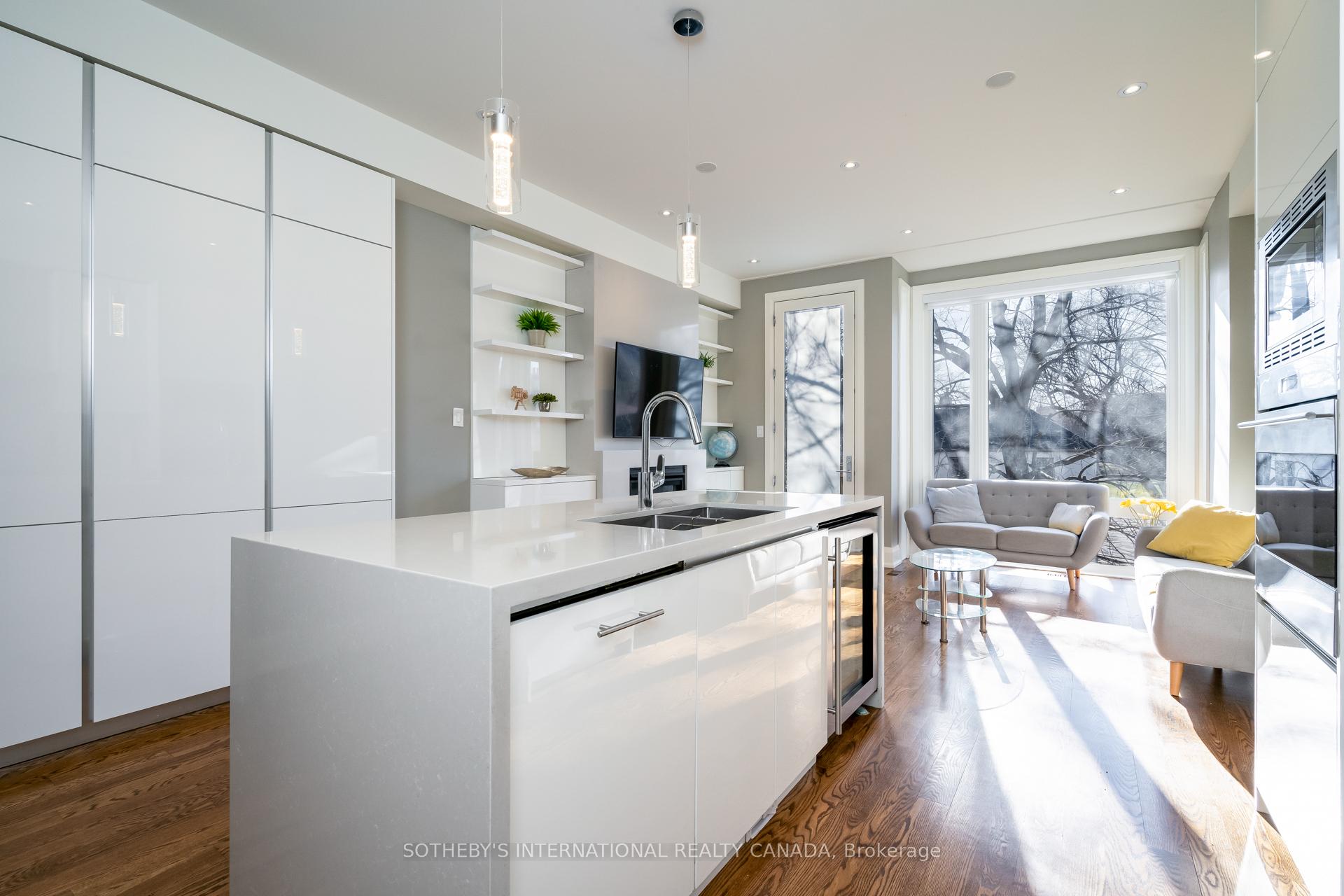 209B Glengarry Avenue