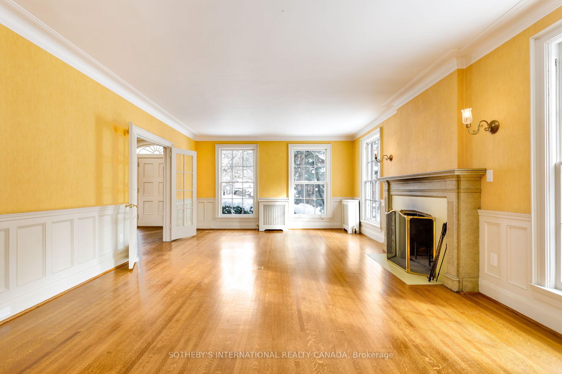 16 Rose Park Crescent