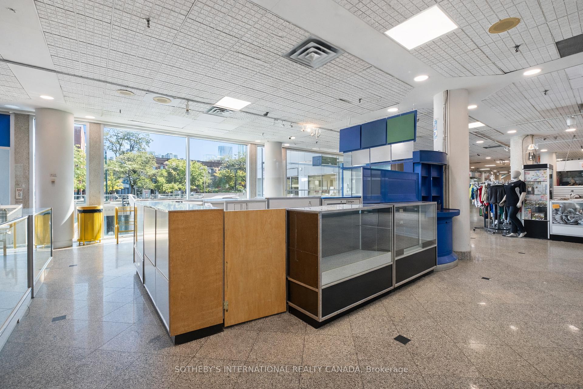 222 Spadina Avenue 237