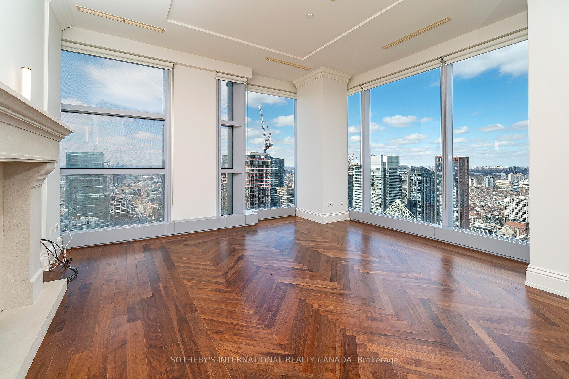 183 Wellington Street W 4201