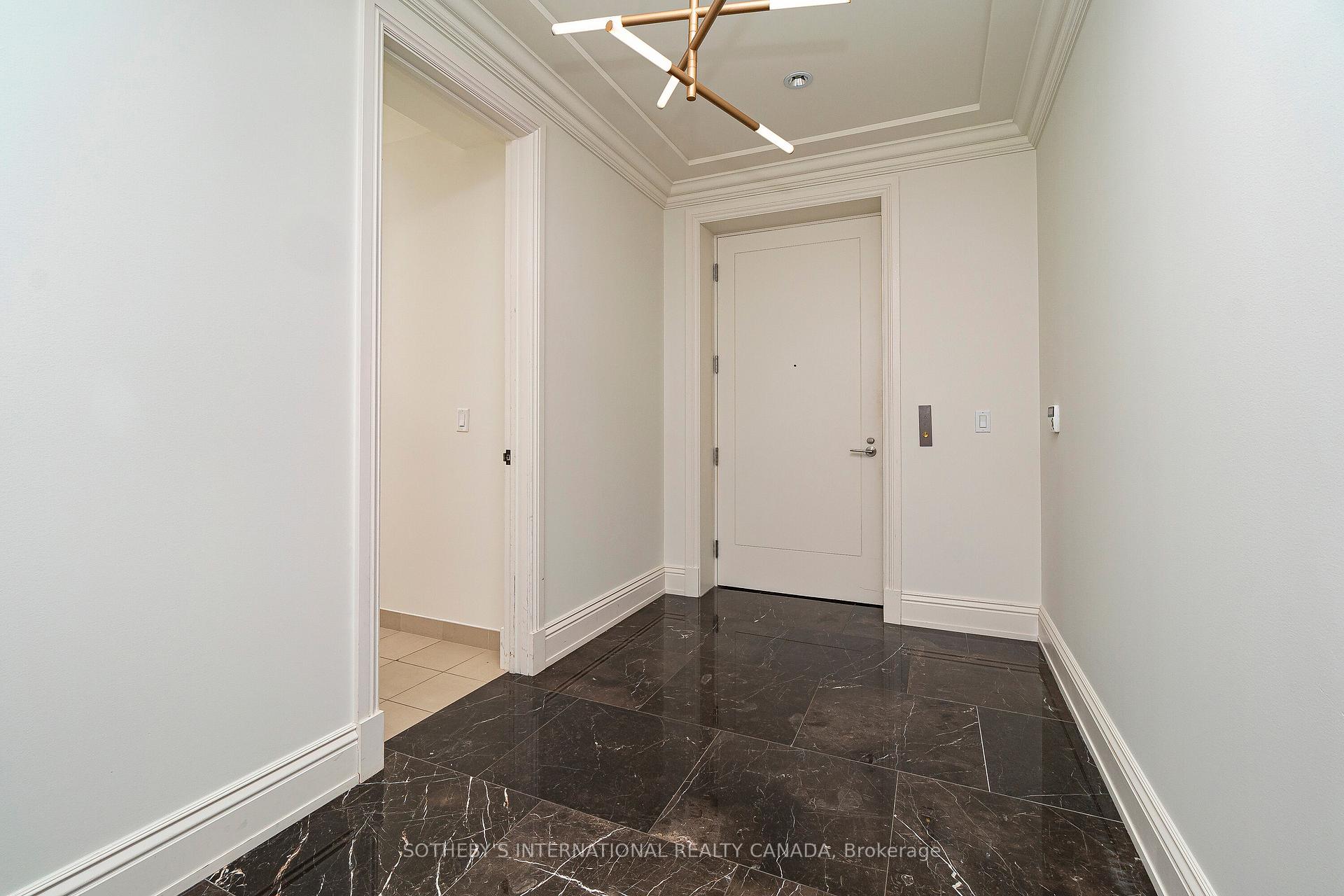 183 Wellington Street W 4201