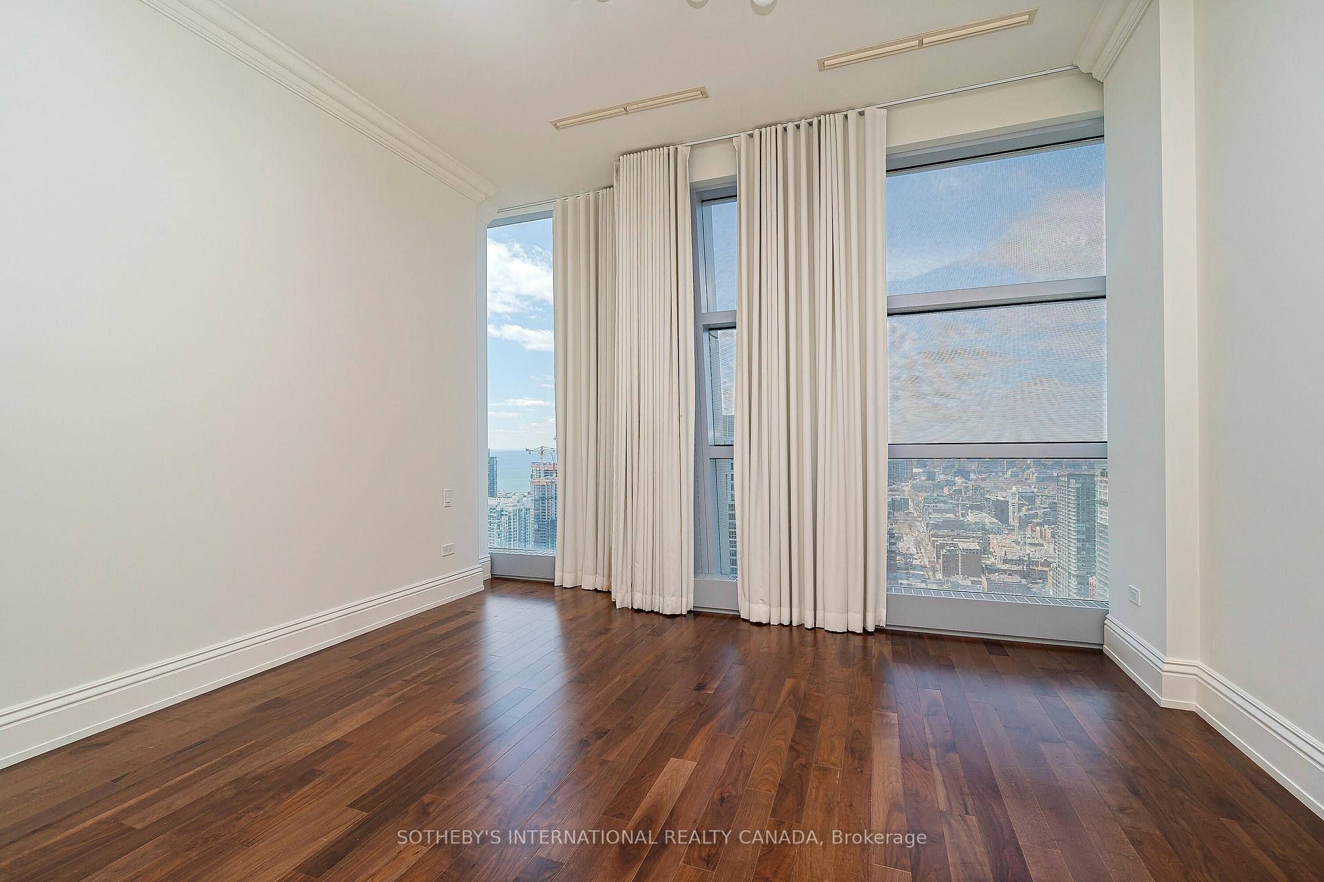 183 Wellington Street W 4201