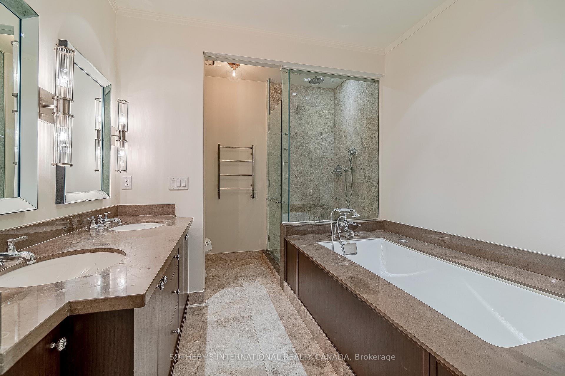 183 Wellington Street W 4201