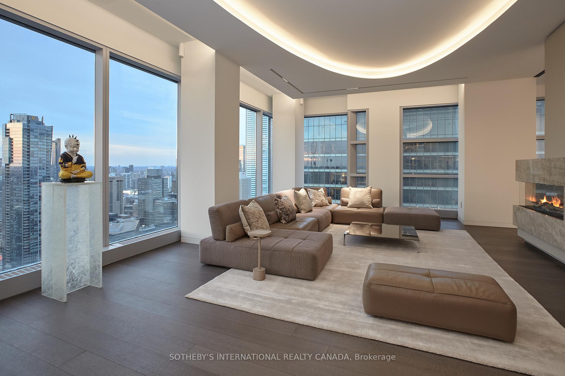 183 Wellington Street W 4602/03