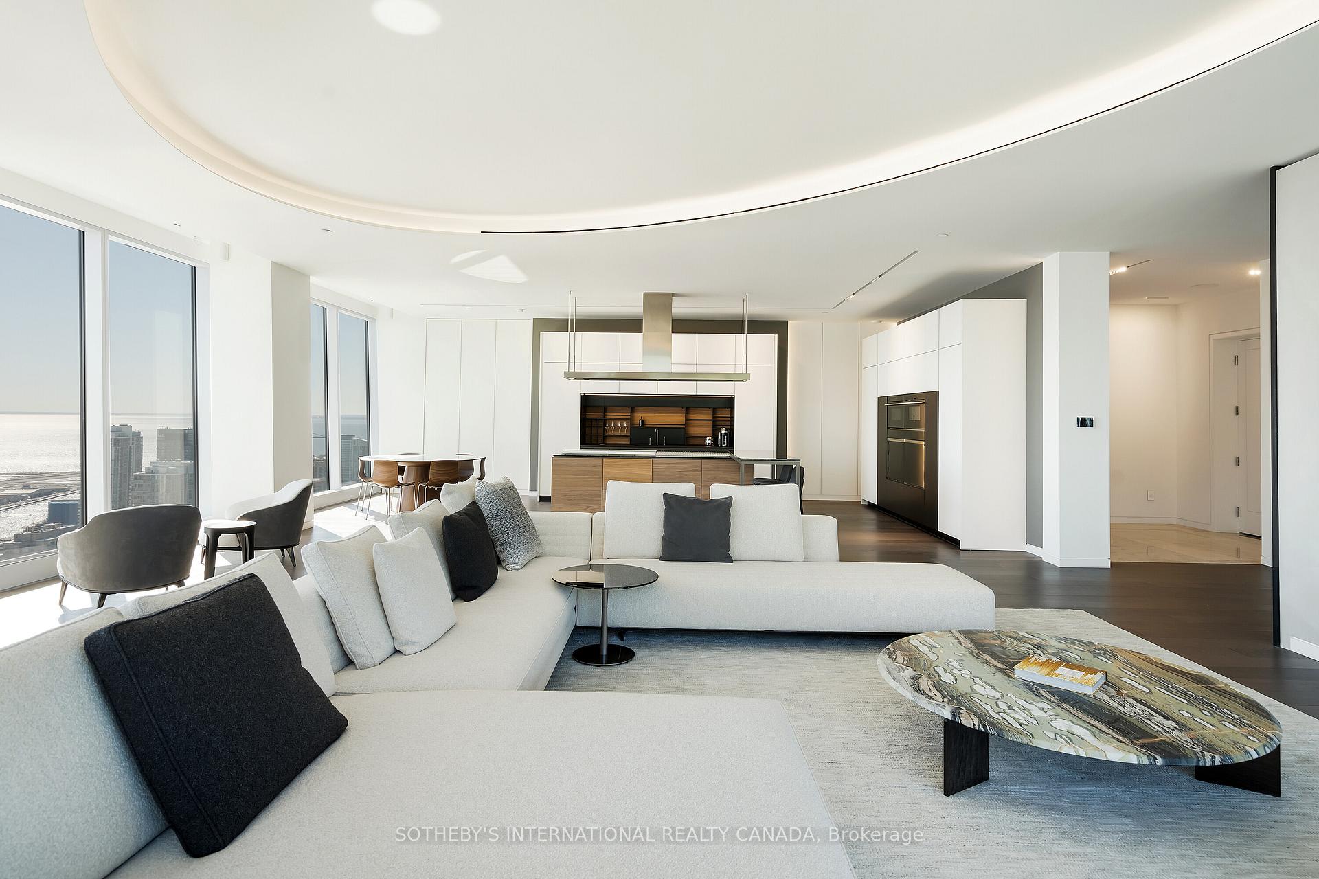 183 Wellington Street W 4602/03