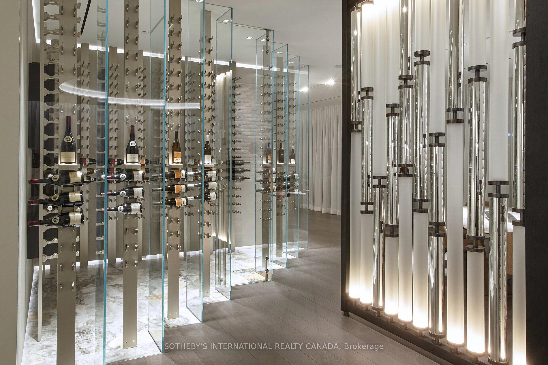 183 Wellington Street W 4602/03