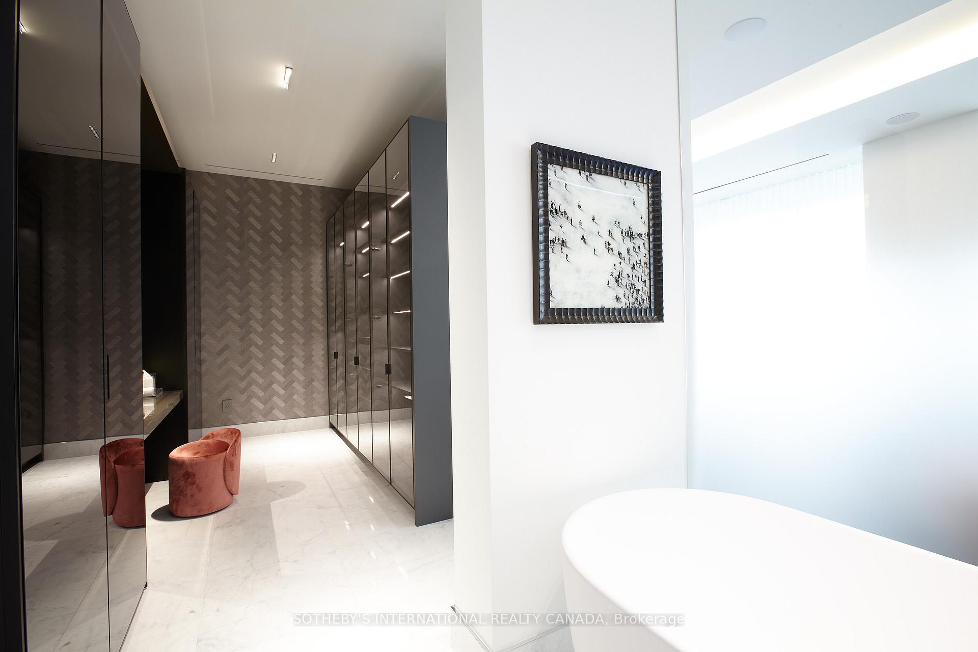 183 Wellington Street W 4602/03