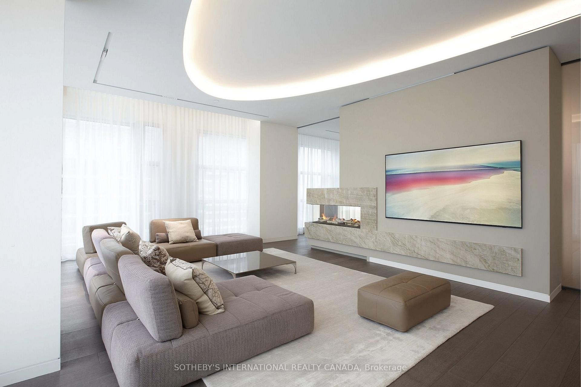 183 Wellington Street W 4602/03