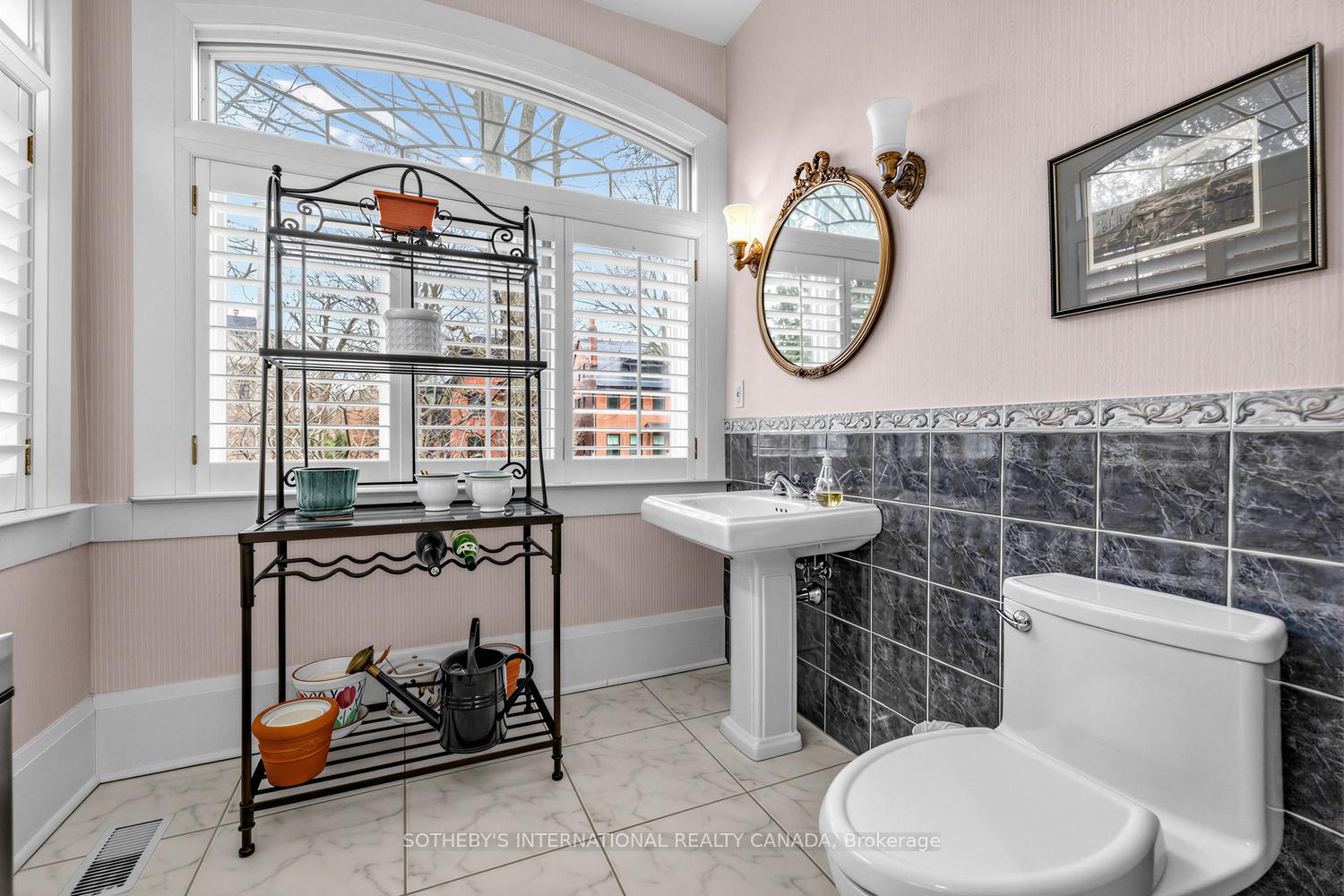 136 Roxborough Drive