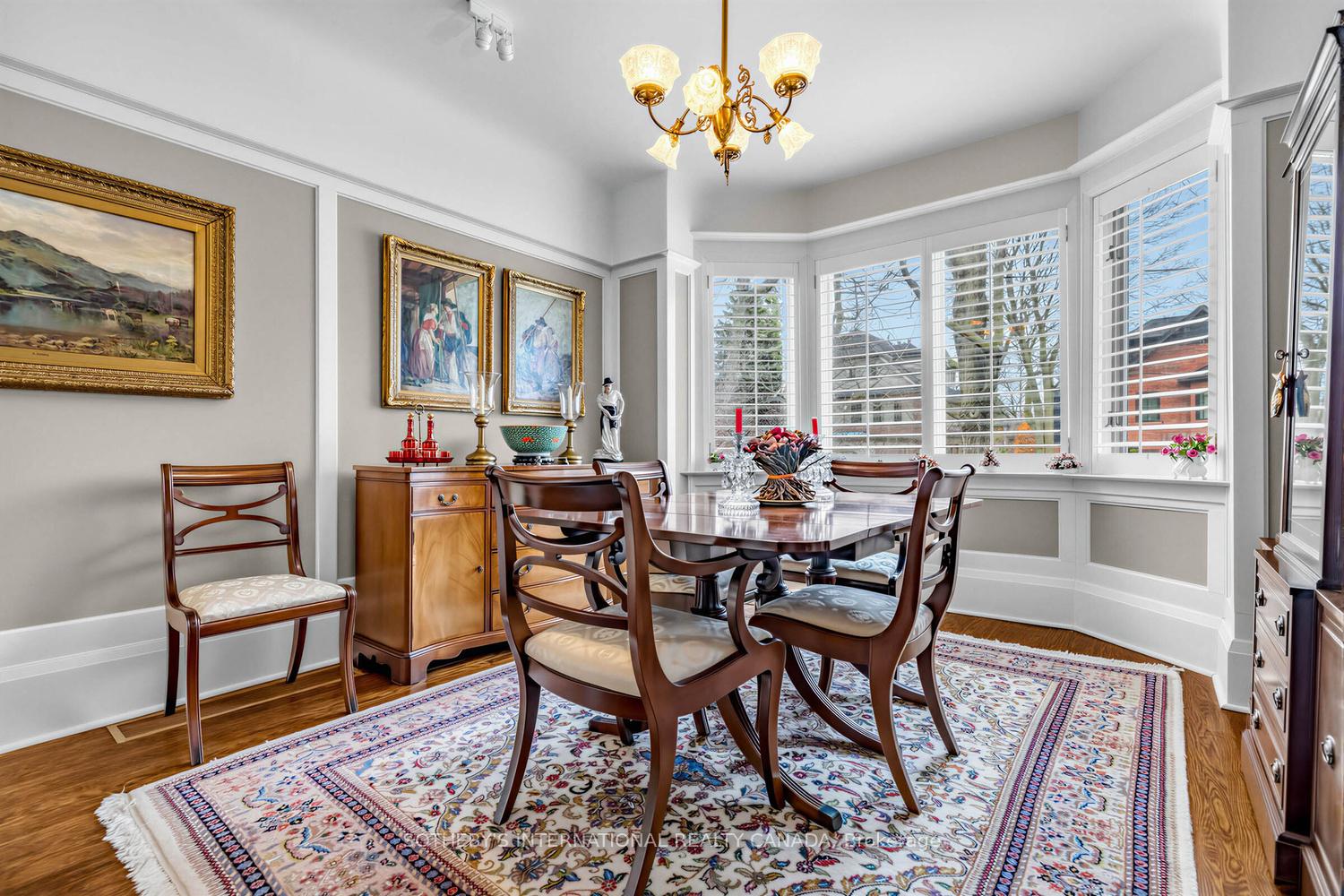 136 Roxborough Drive