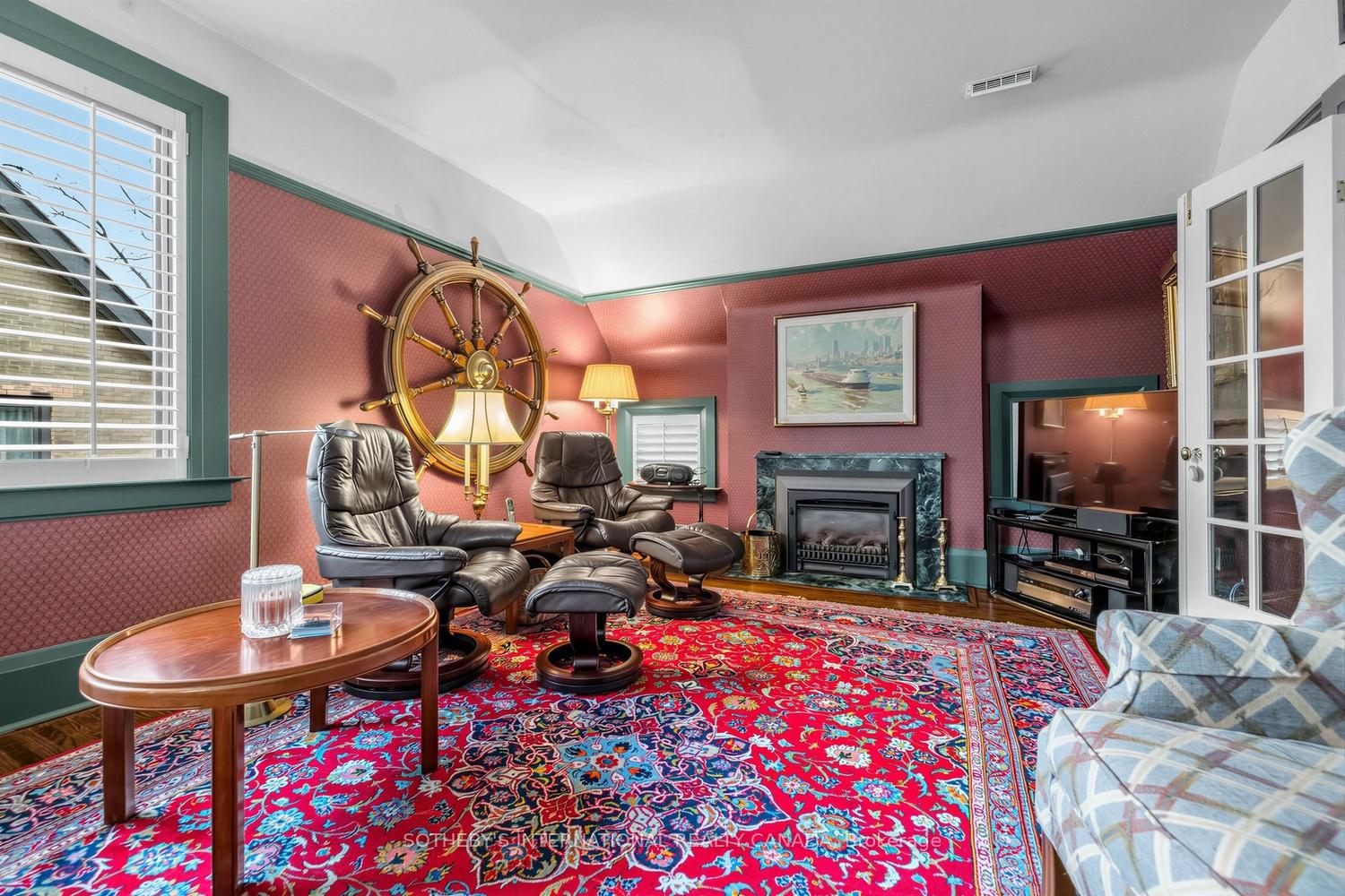 136 Roxborough Drive