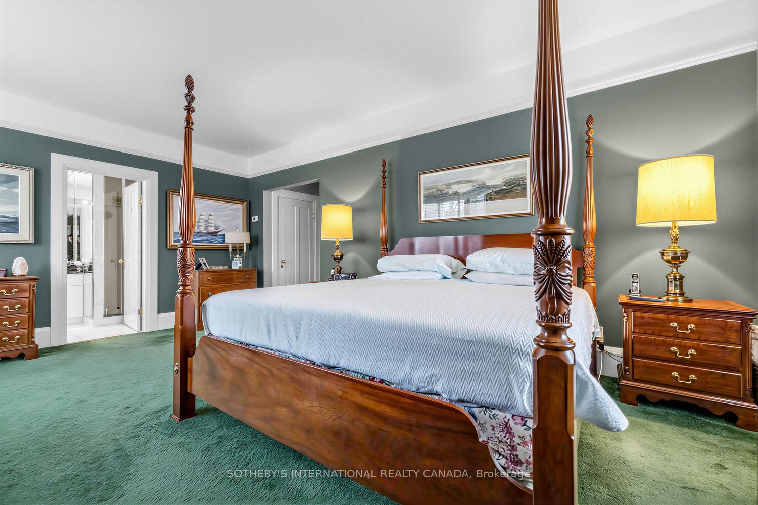 136 Roxborough Drive