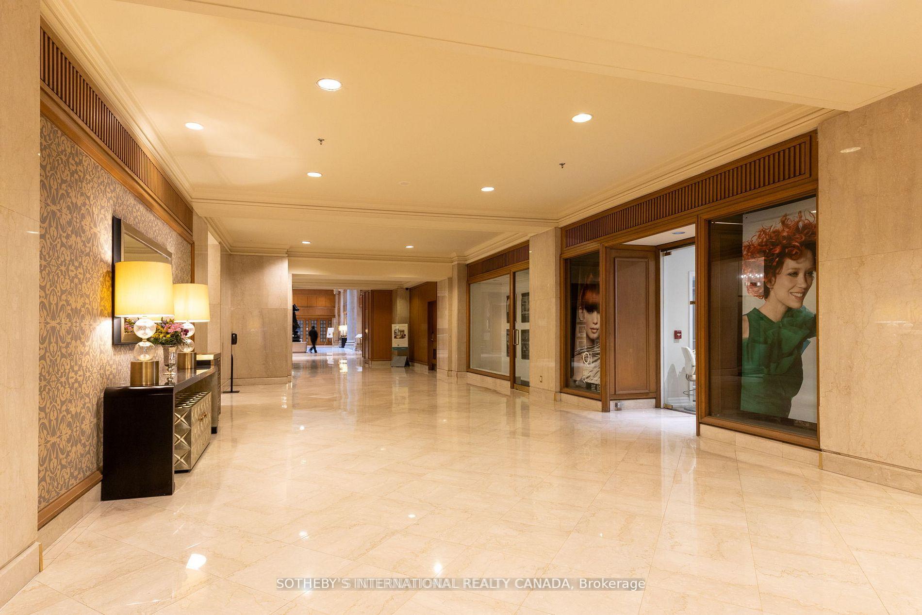 22 Leader Lane 325