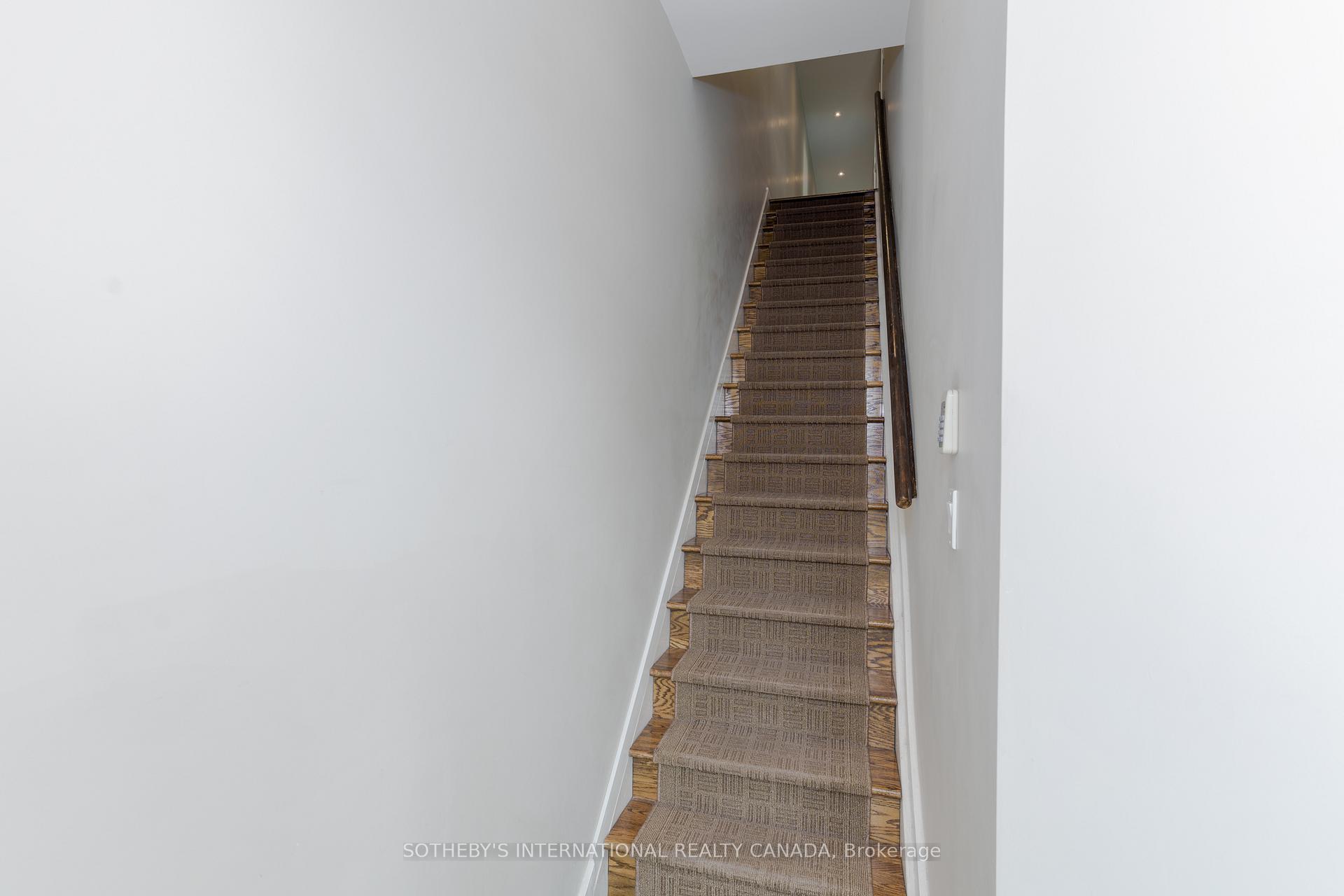 1961 Avenue Road 2nd Fl