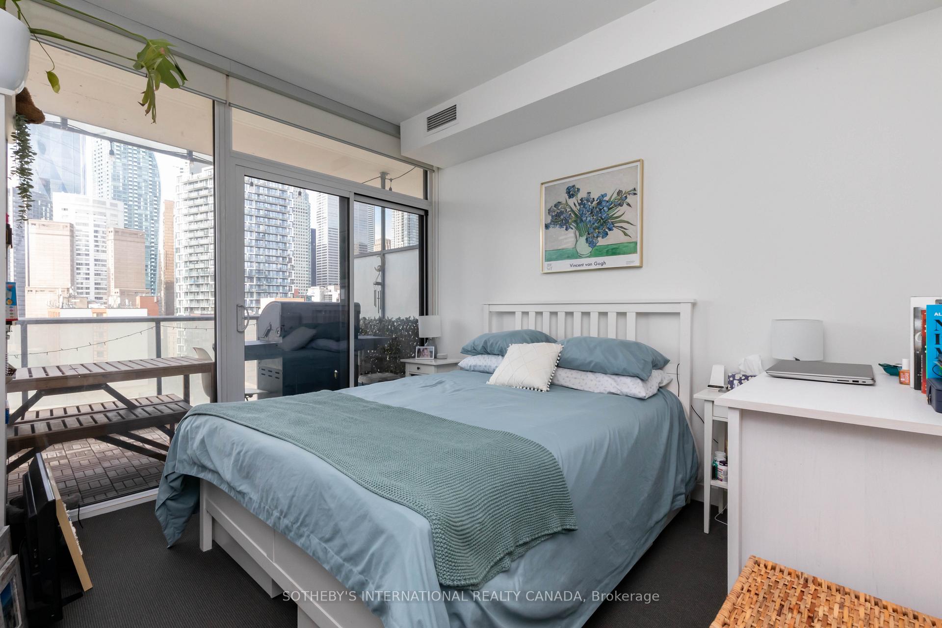 1 Market Street 1215