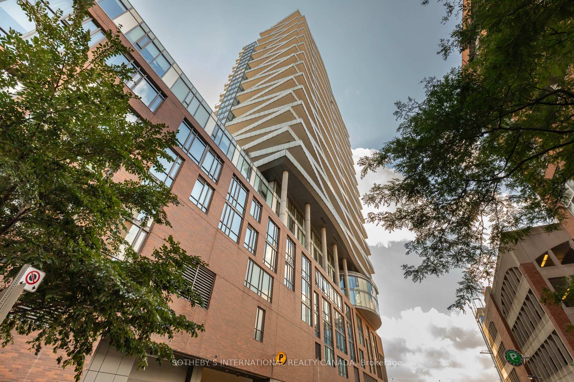 1 Market Street 1215