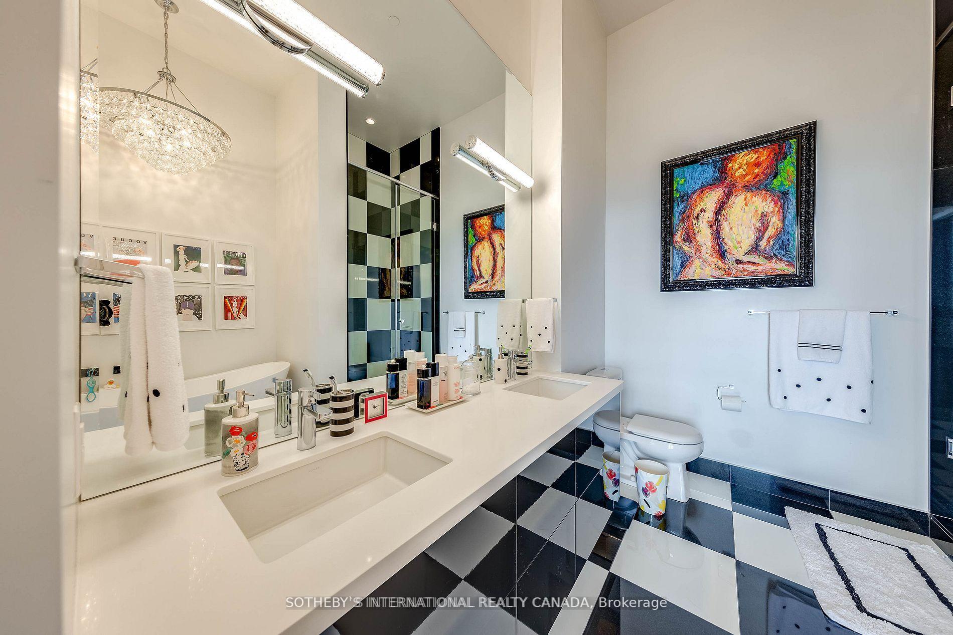 111 St Clair Avenue W 2009