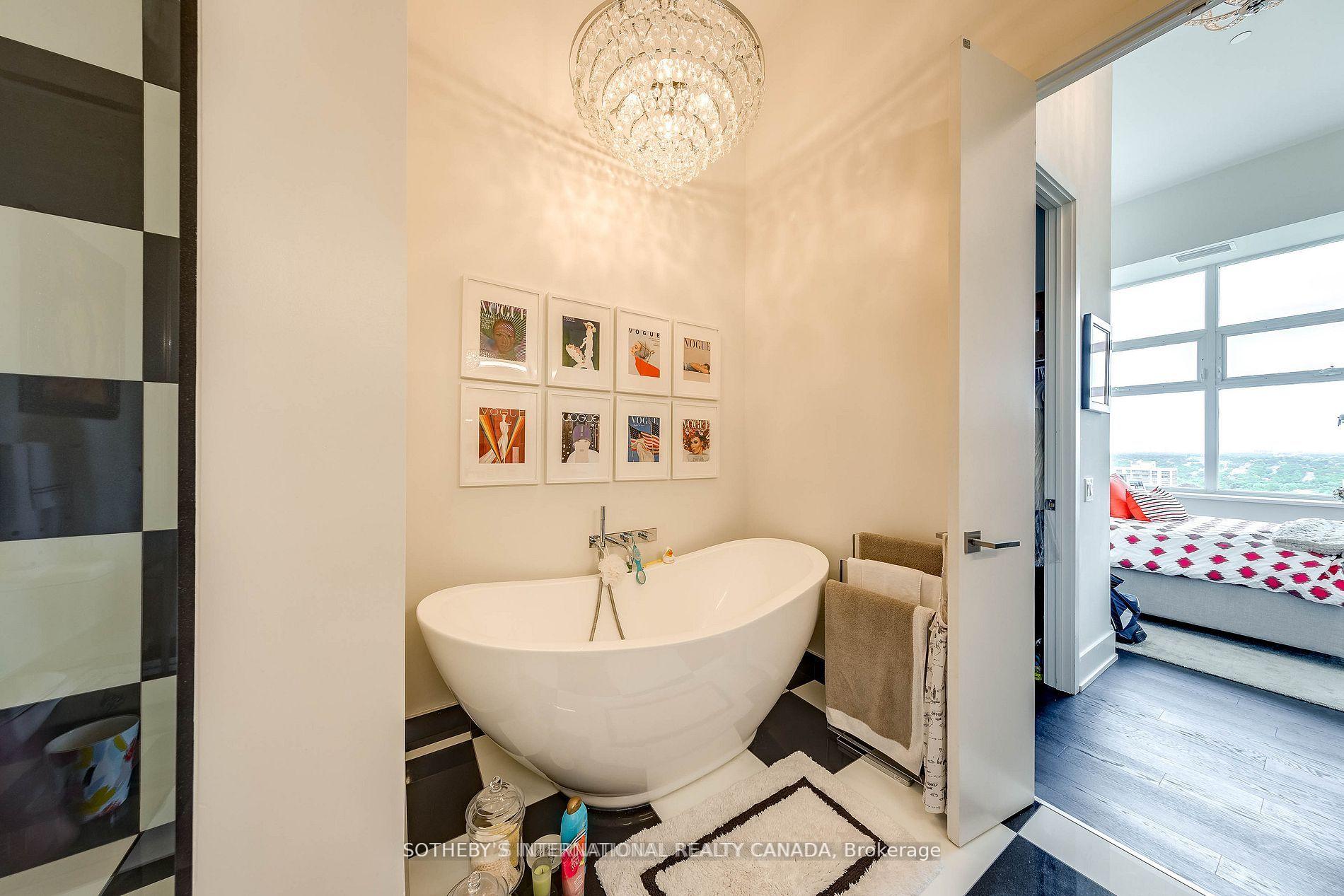 111 St Clair Avenue W 2009