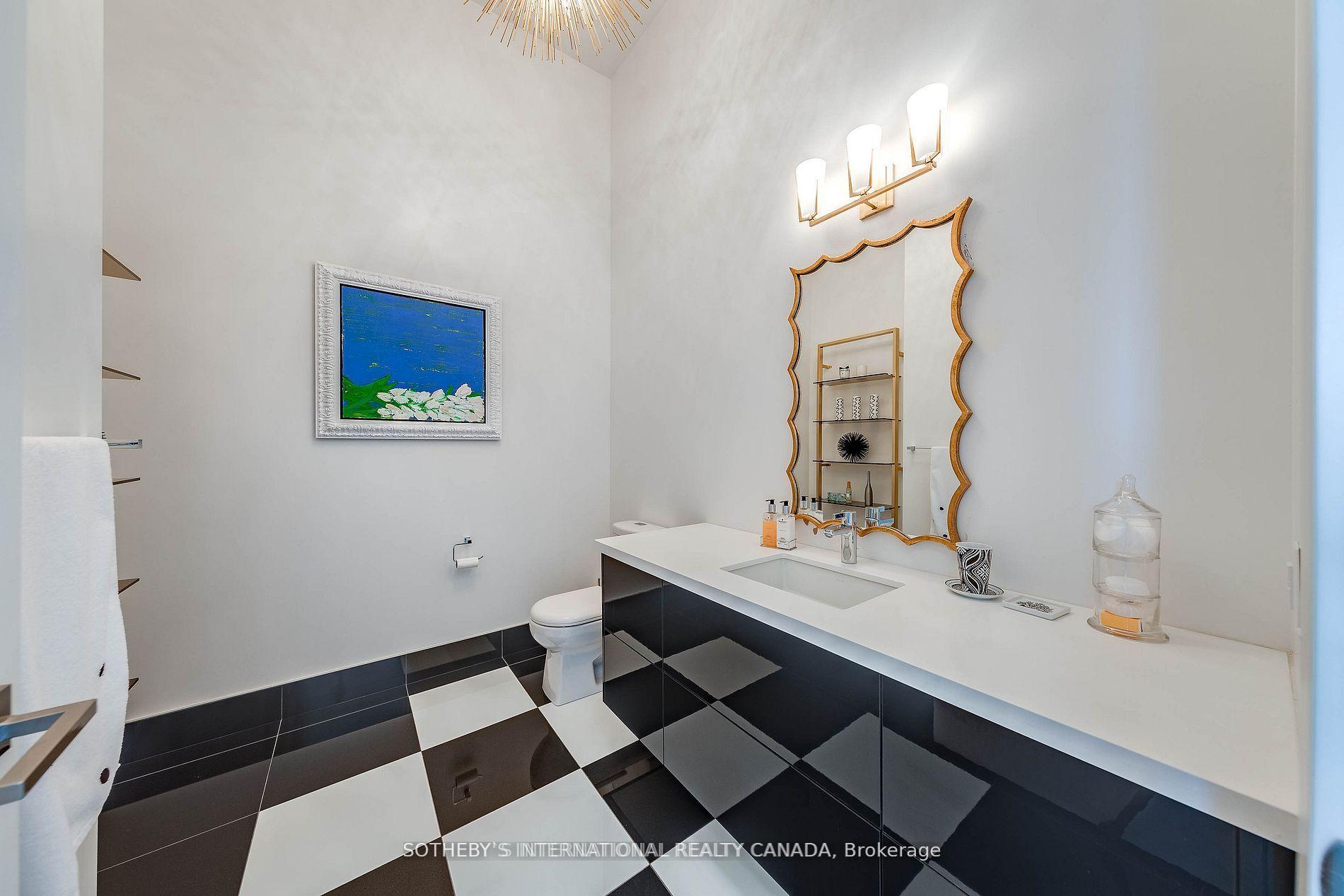 111 St Clair Avenue W 2009