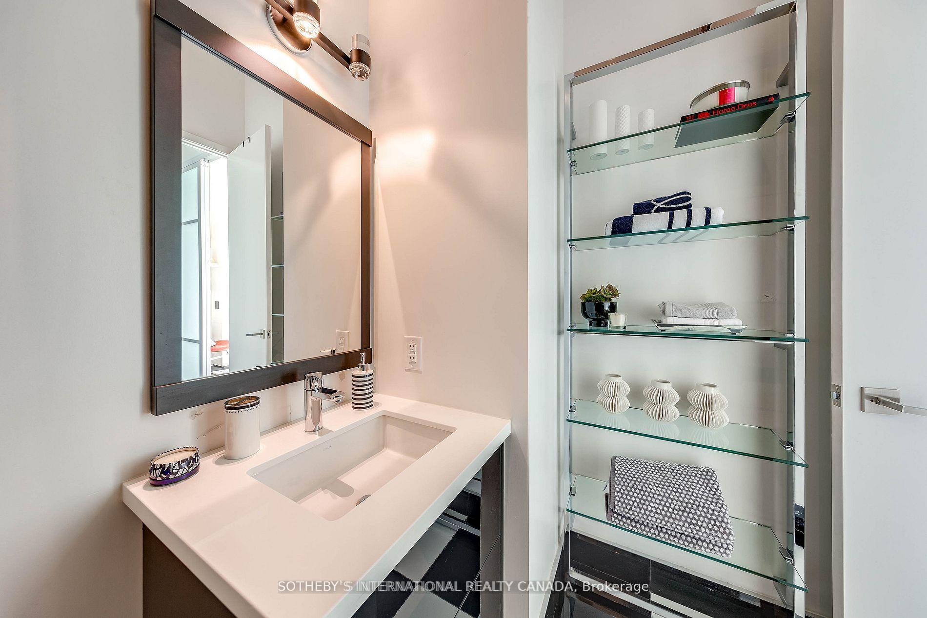 111 St Clair Avenue W 2009