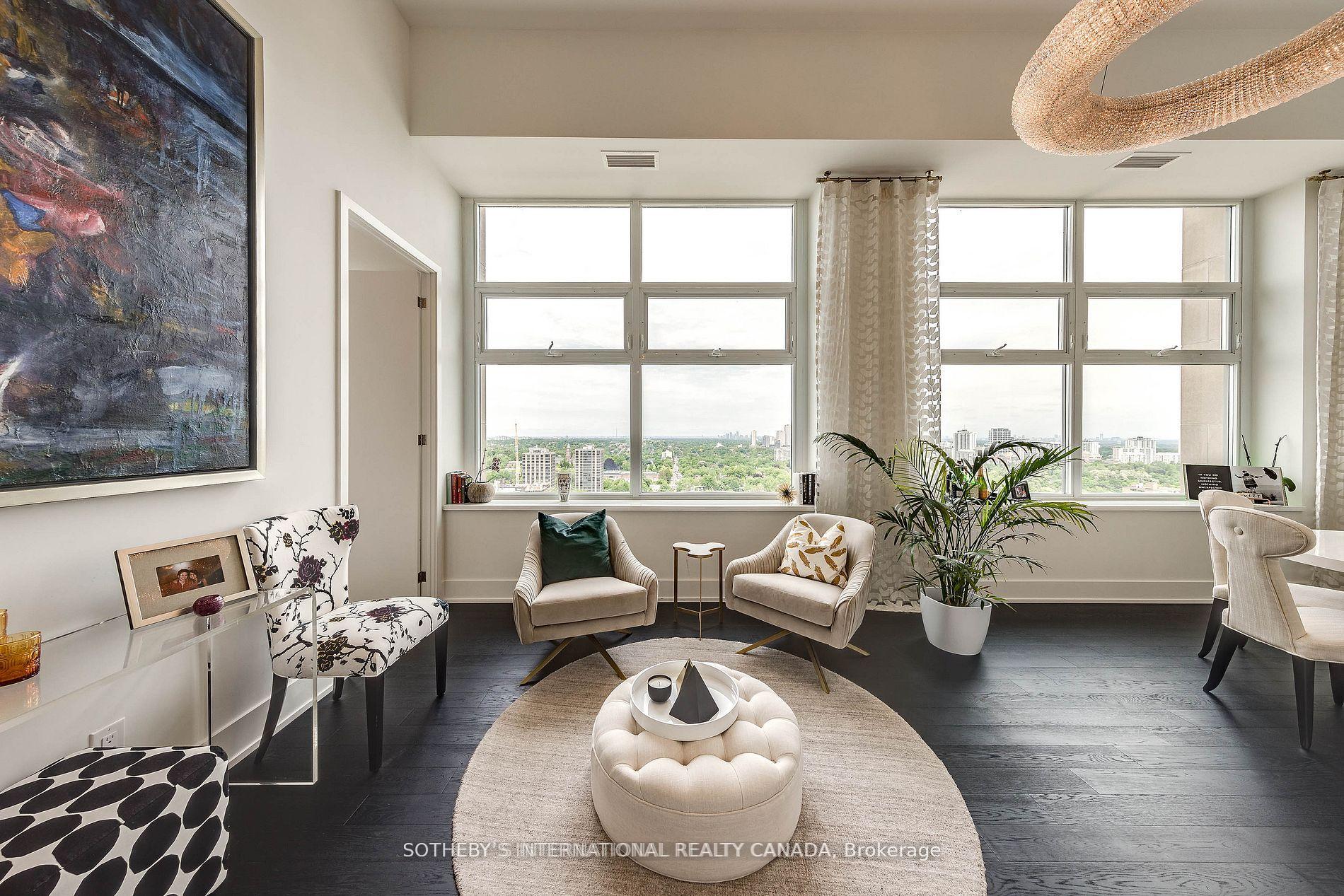 111 St Clair Avenue W 2009