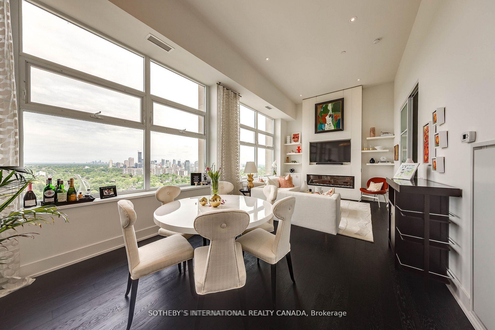 111 St Clair Avenue W 2009