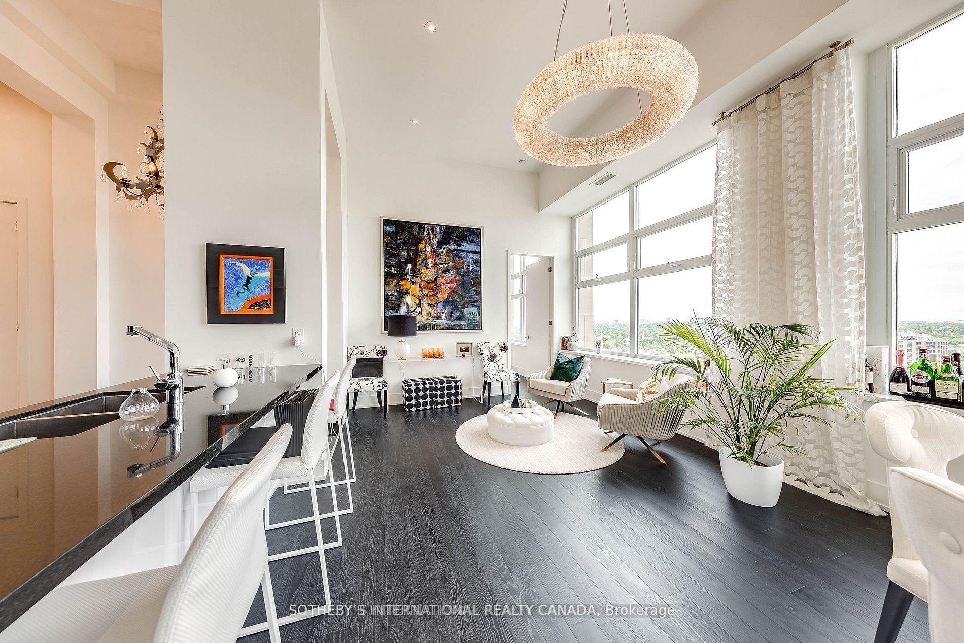 111 St Clair Avenue W 2009