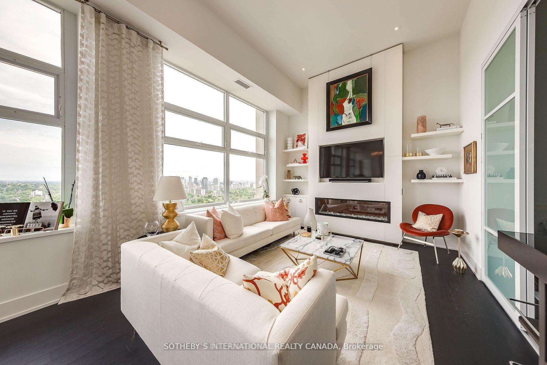 111 St Clair Avenue W 2009