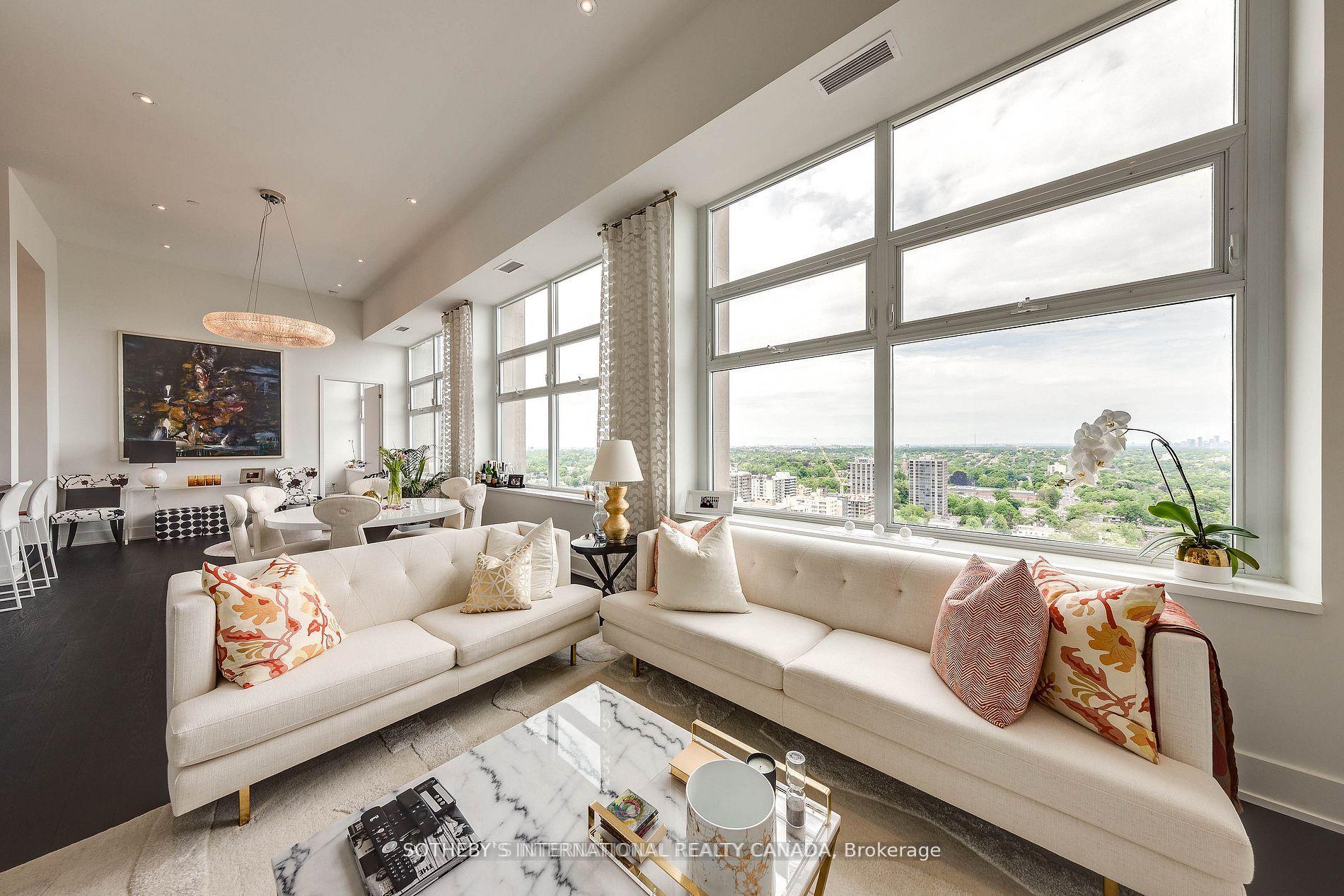 111 St Clair Avenue W 2009