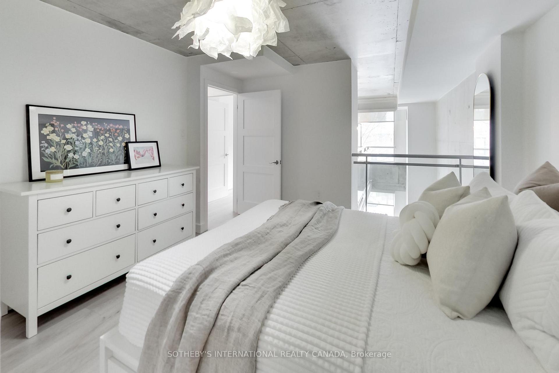 954 King Street W 312