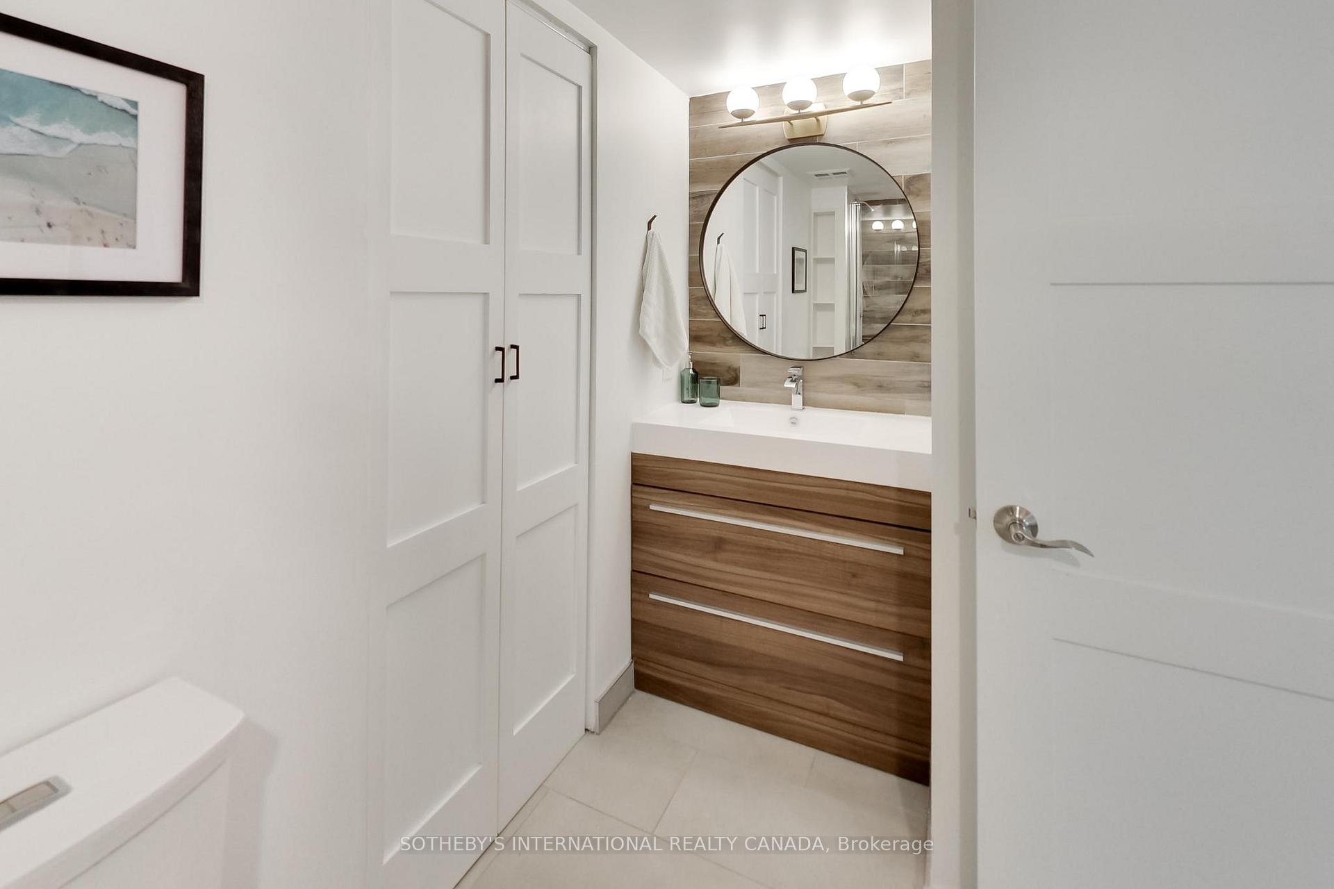 954 King Street W 312