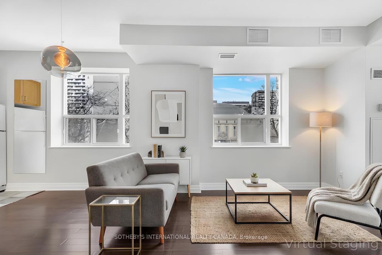 70 Alexander Street 207