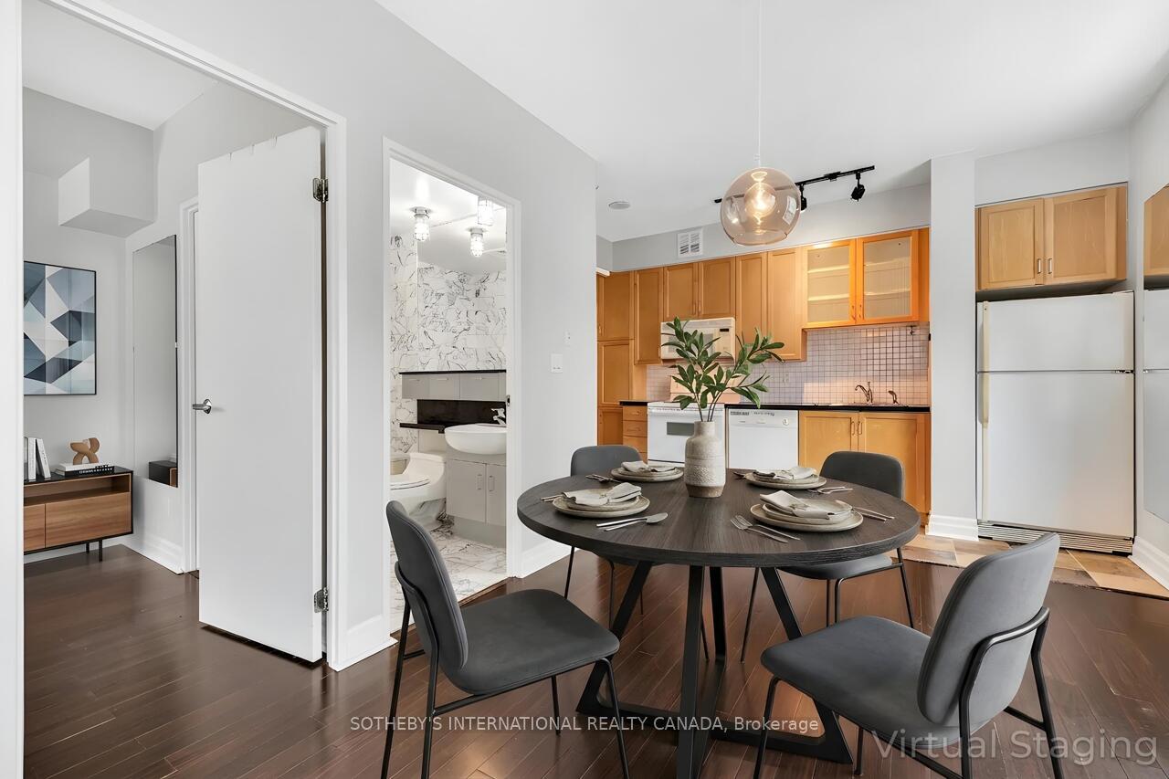 70 Alexander Street 207