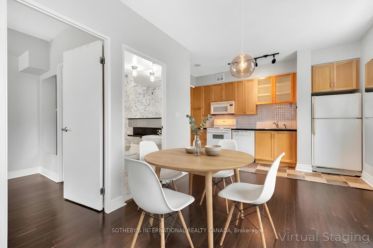 70 Alexander Street 207